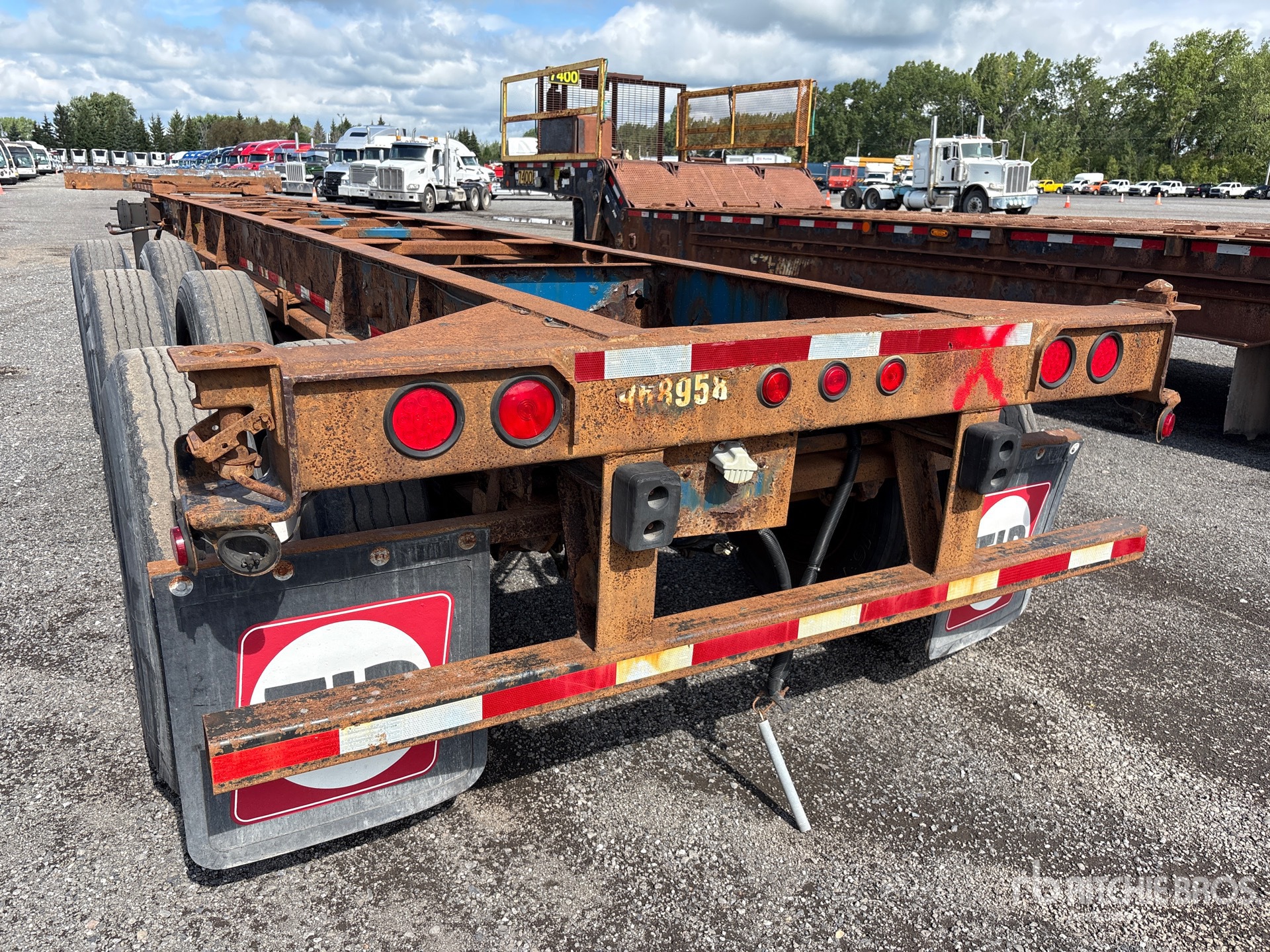 2007 Max Atlas 40 FT SPREAD AXLE TRI/A