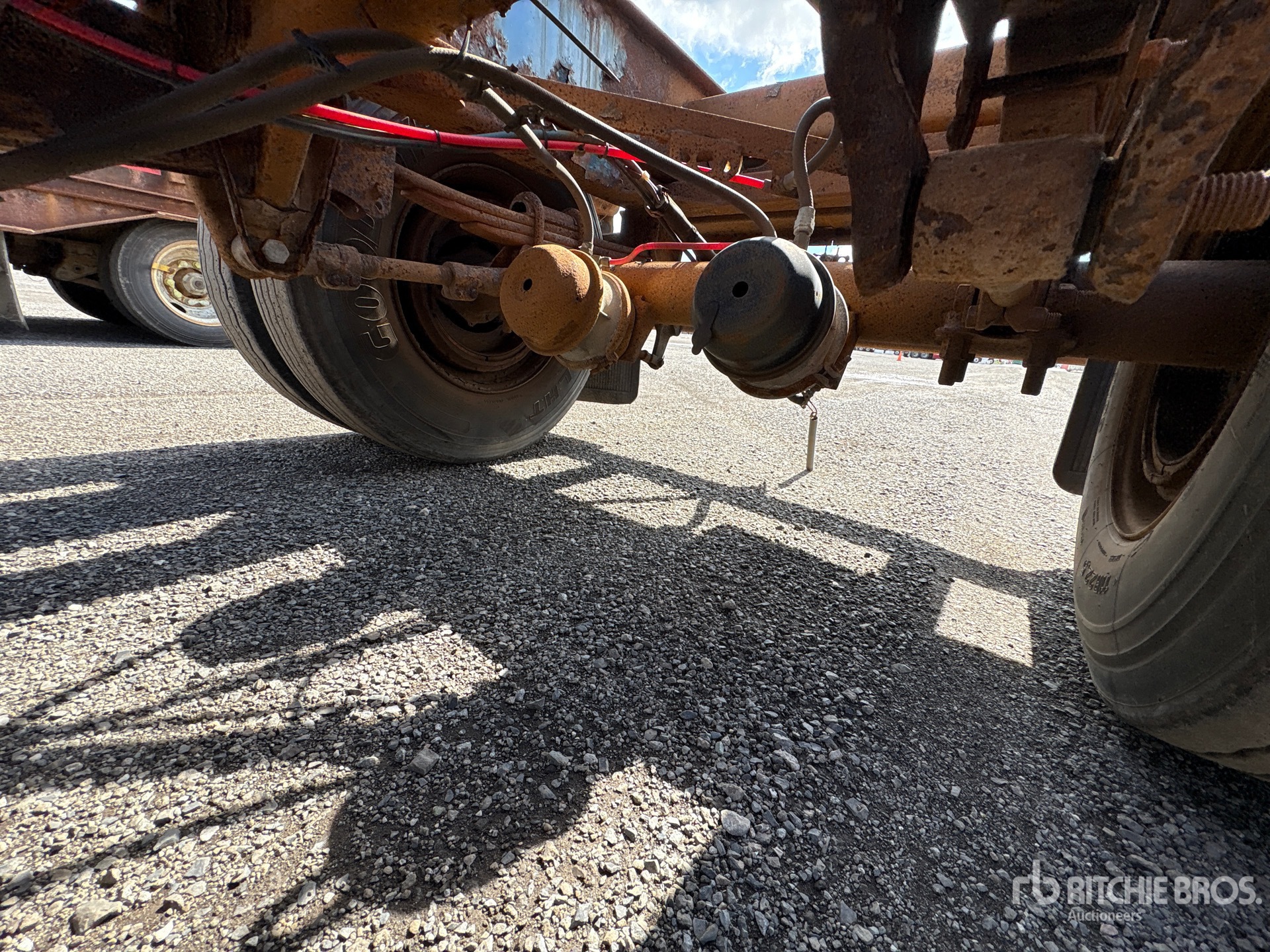 2007 Max Atlas 40 FT SPREAD AXLE TRI/A