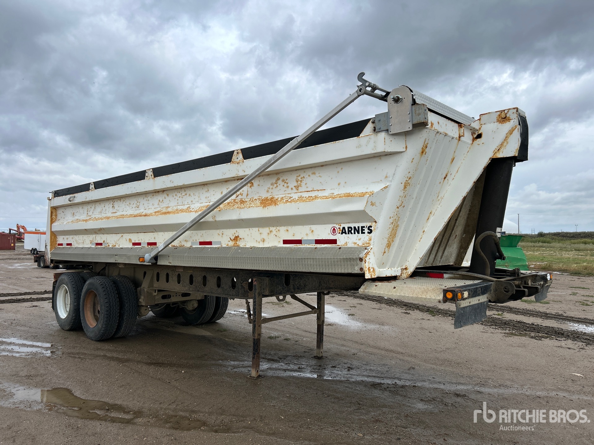 2010 Arnes 30 ft T/A