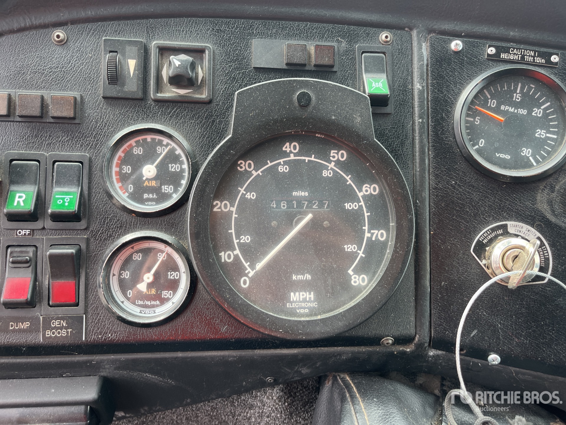 1999 Van Hool T900