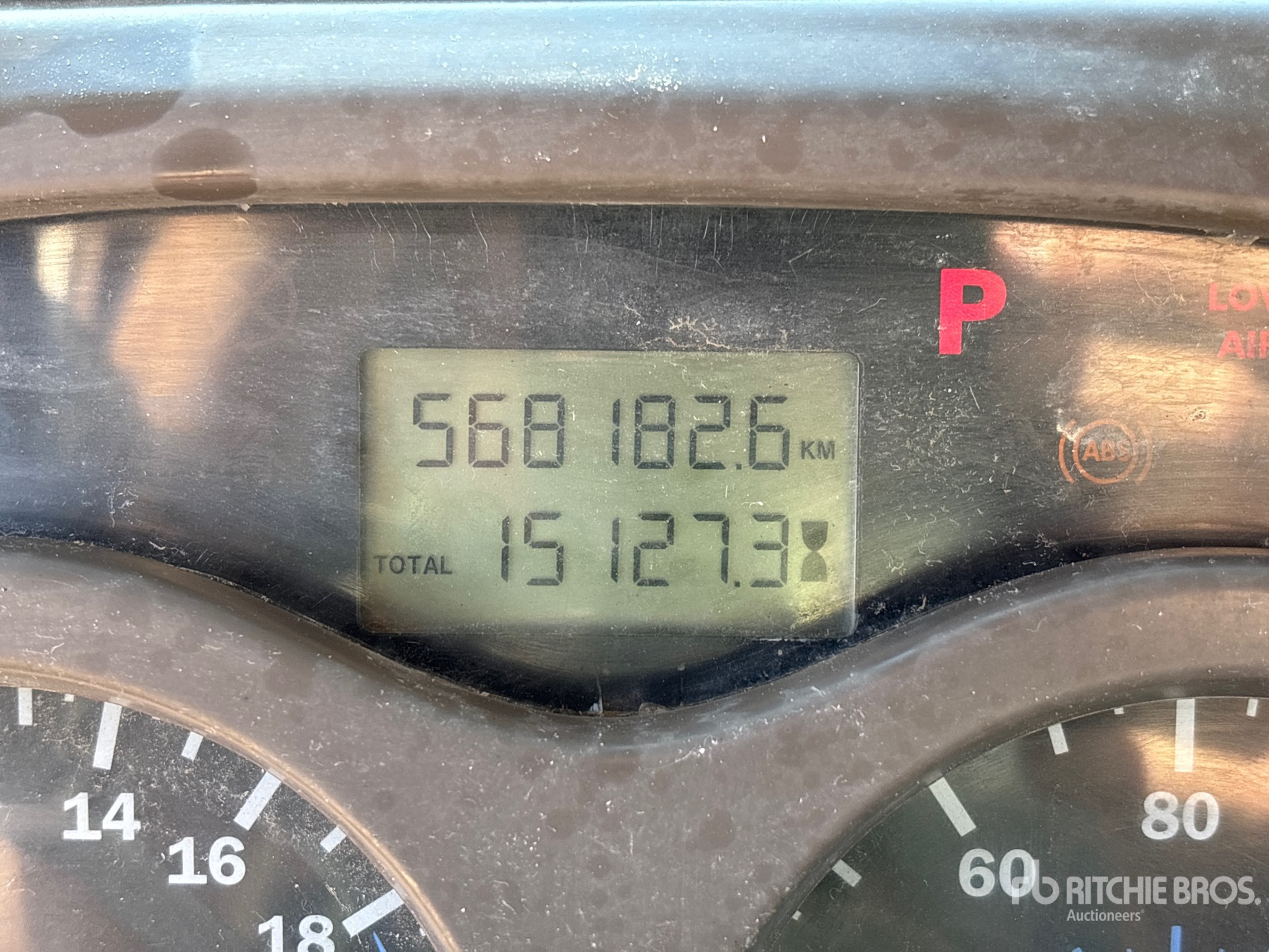 2004 Mack CX613