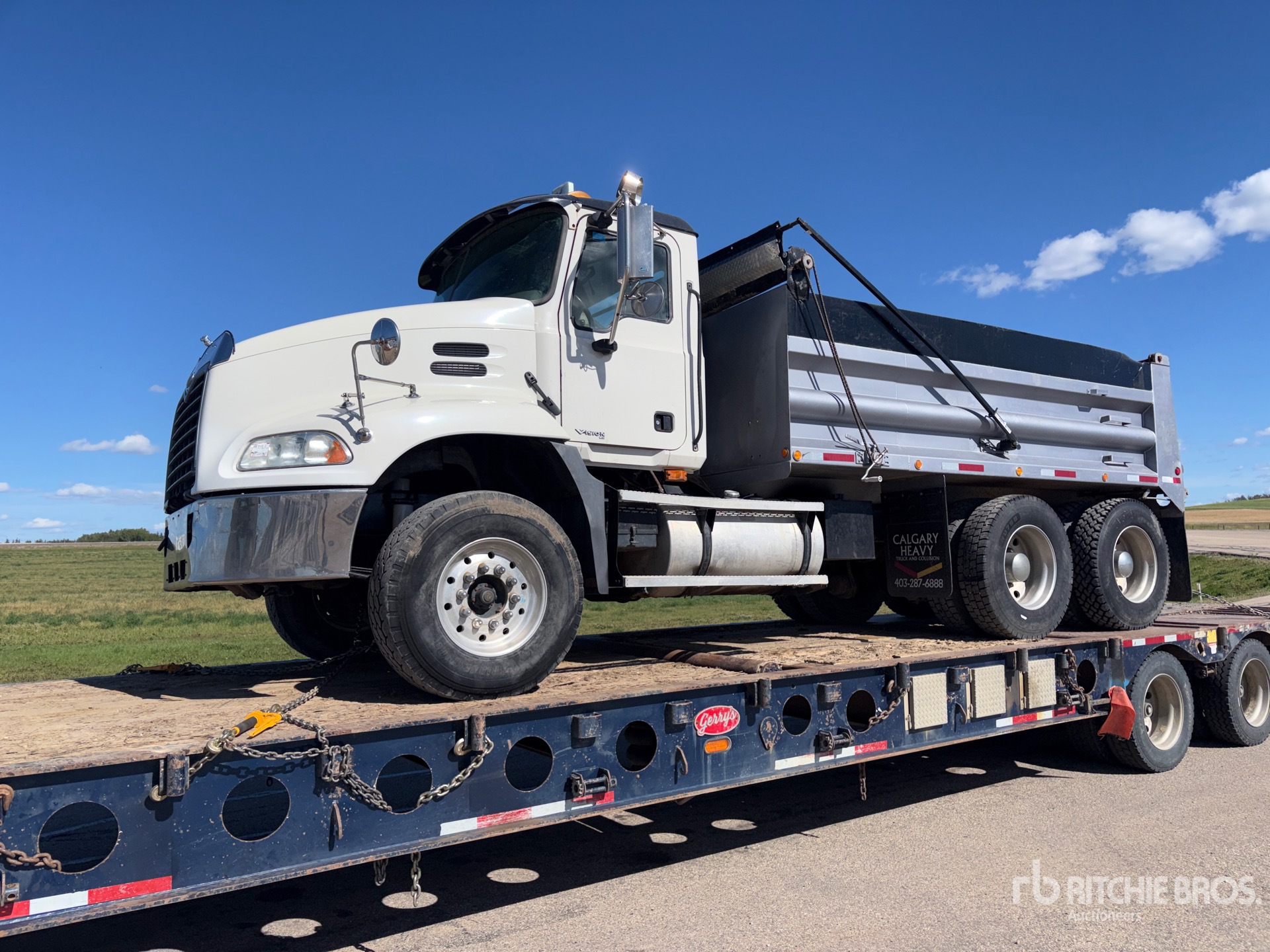 2004 Mack CX613