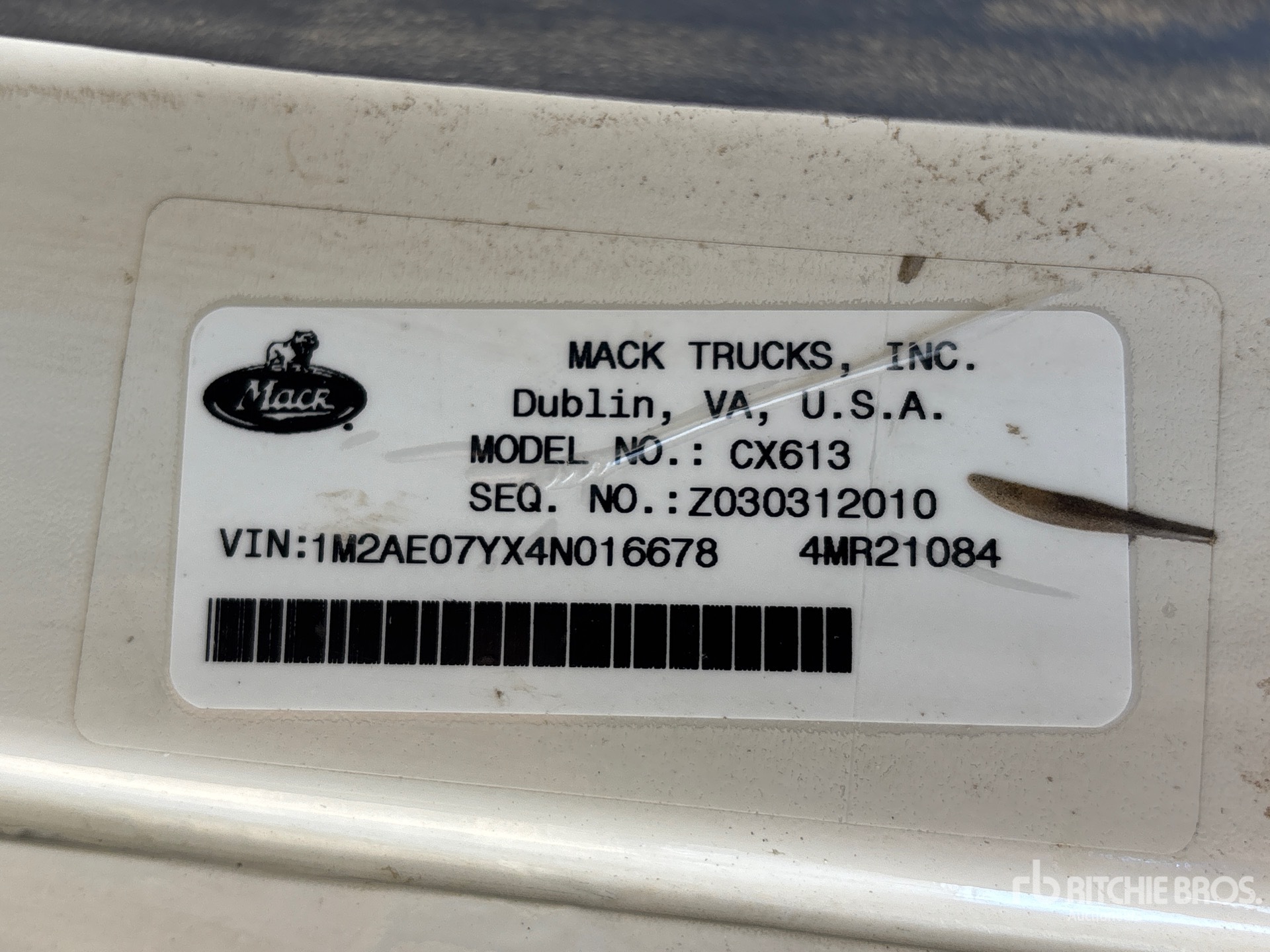 2004 Mack CX613
