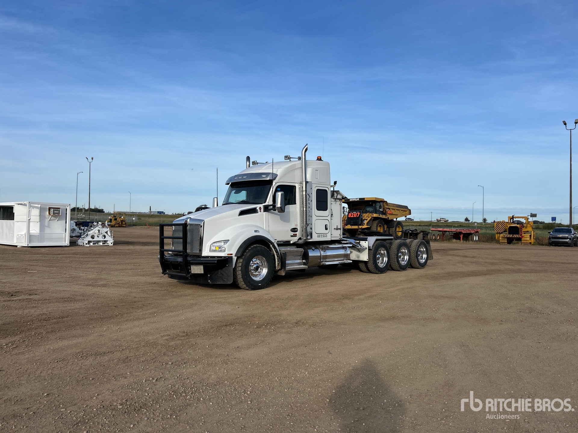 2023 Kenworth T880