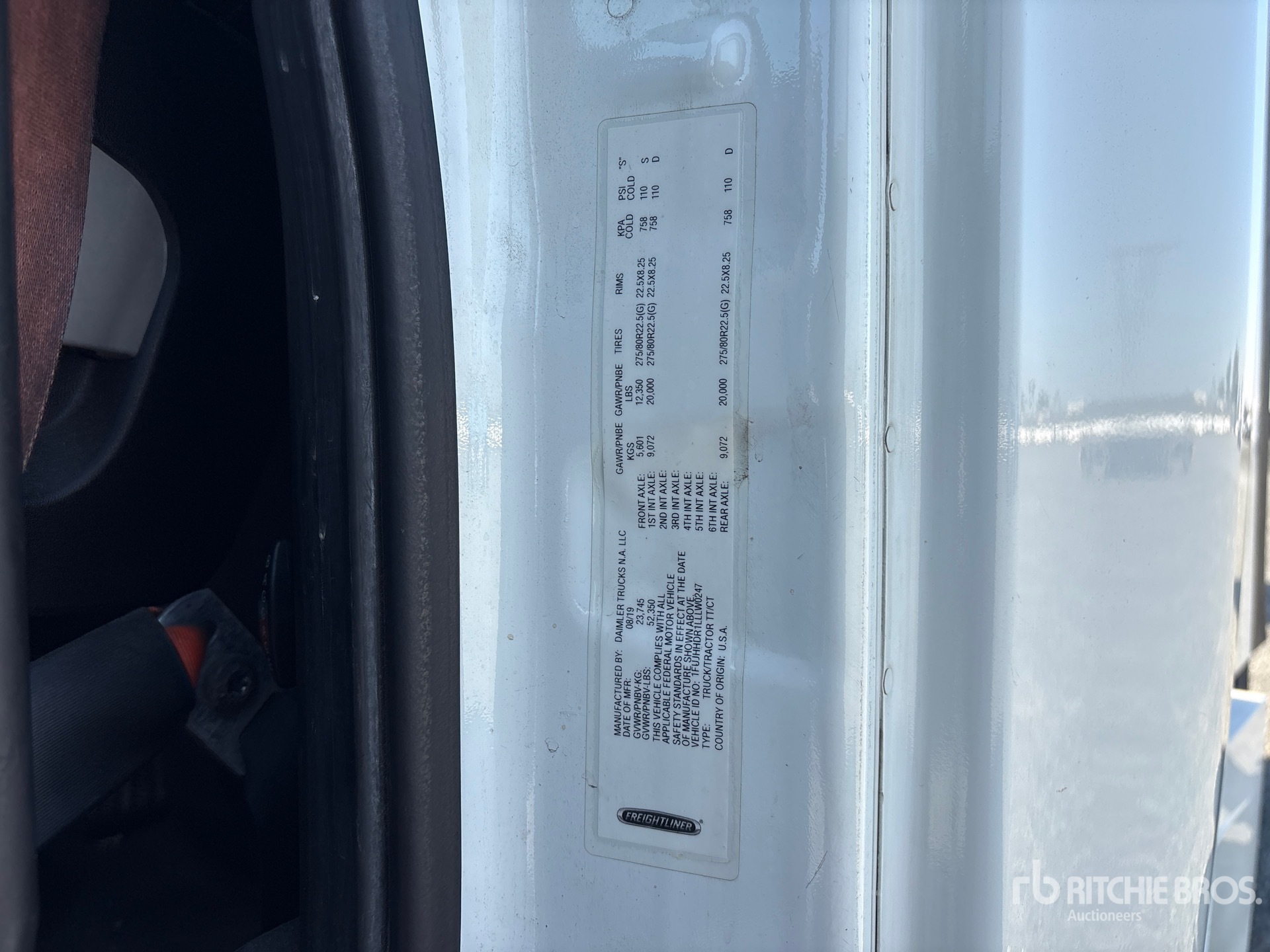 2020 Freightliner CASCADIA 126
