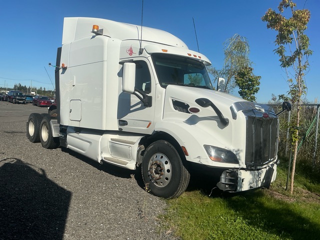 2018 Peterbilt 579 6x4 T/A Sleeper Truck Tractor 2018 Peterbilt 579 6x4 T/A Sleeper Truck Tractor