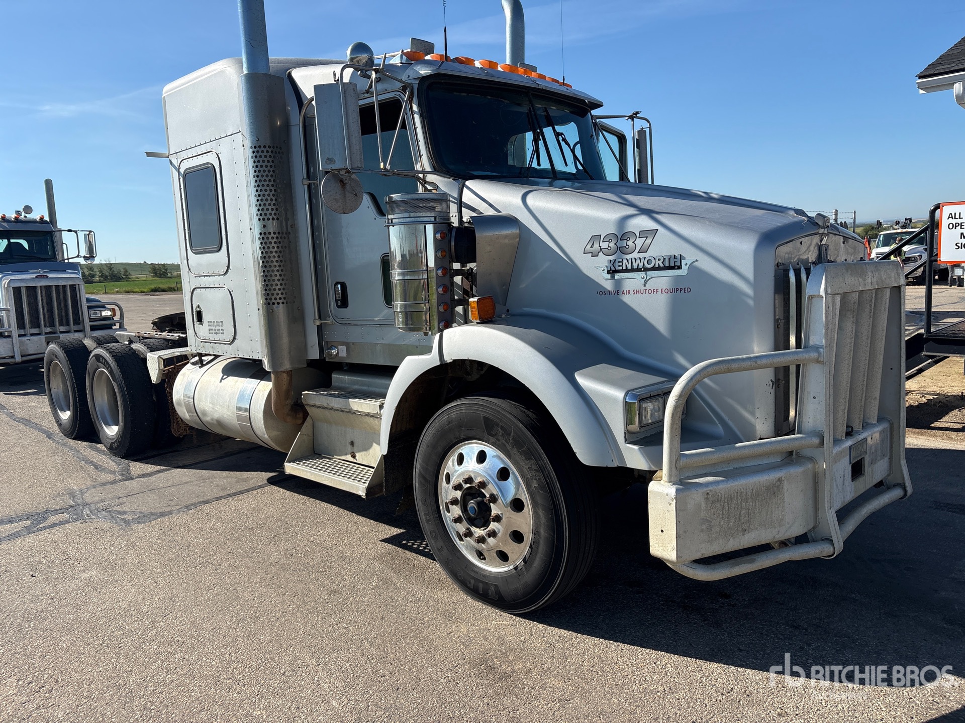 2003 Kenworth T800