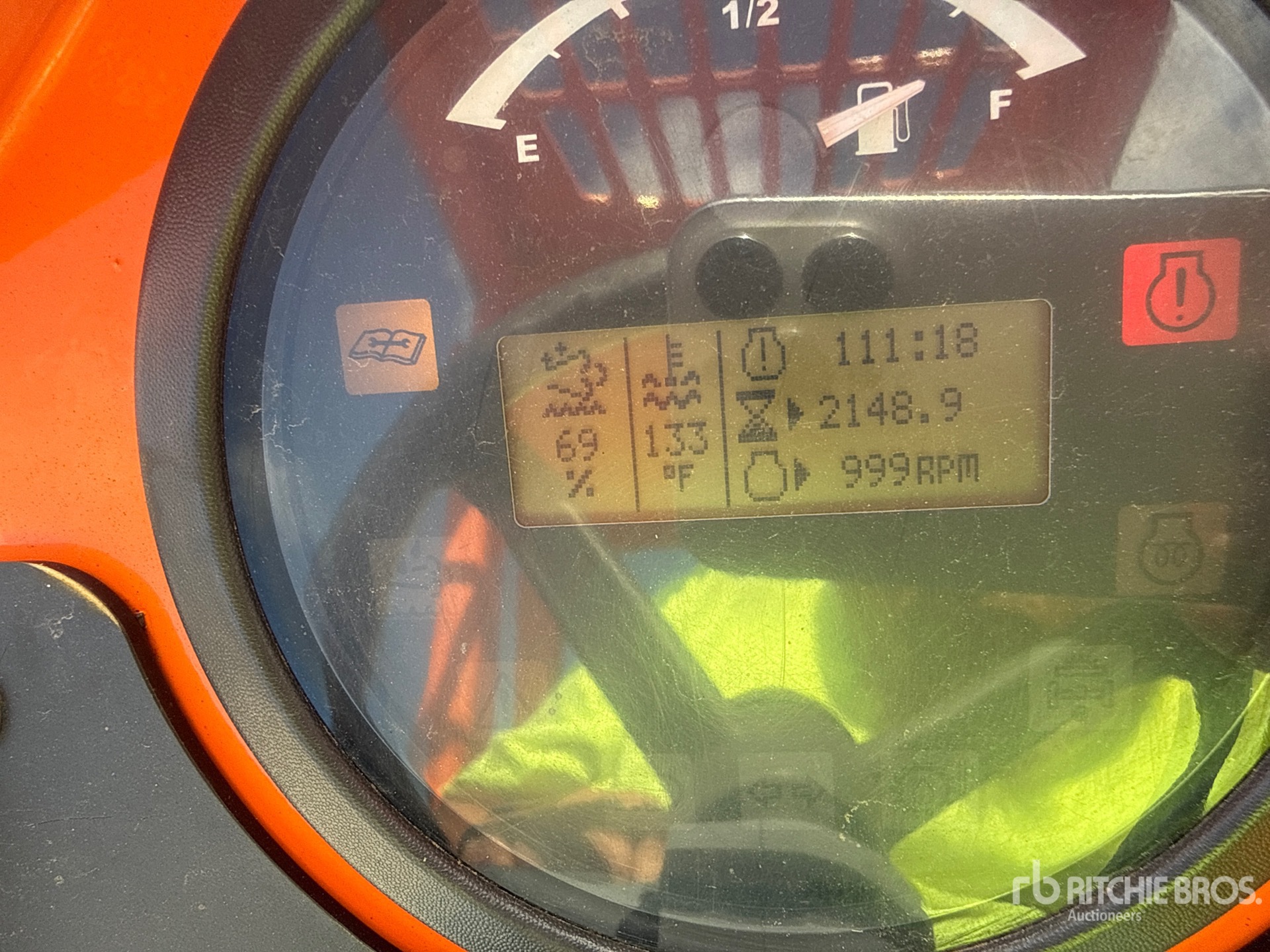 2019 JLG 10054