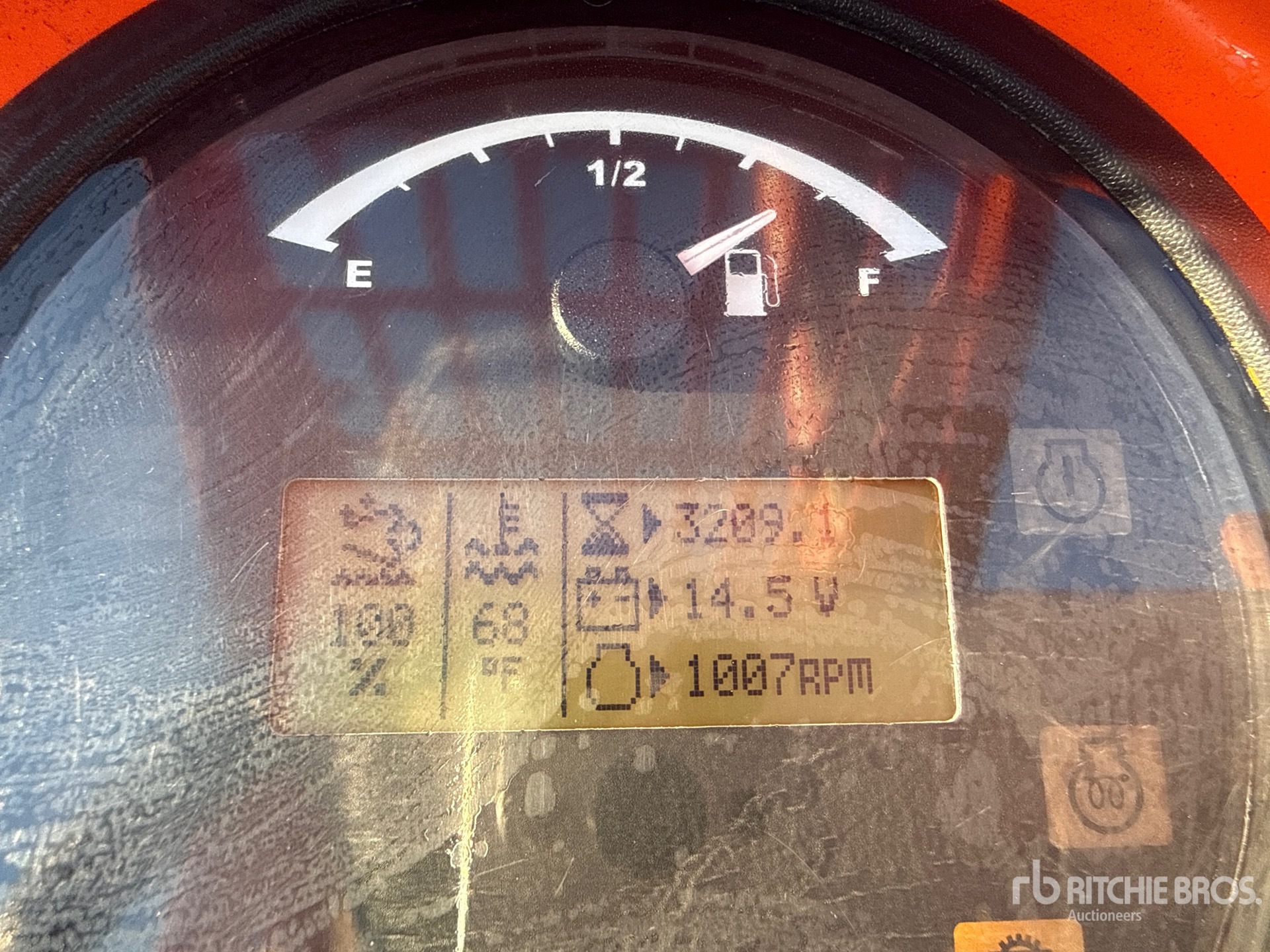 2019 JLG 10054