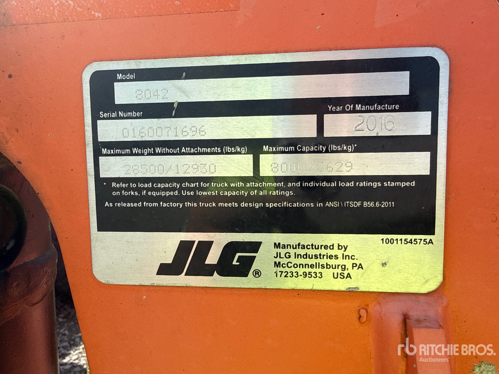 2016 JLG 8042