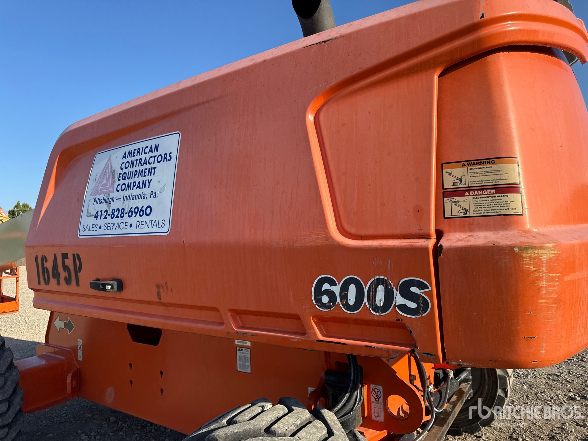 2019 JLG 600S