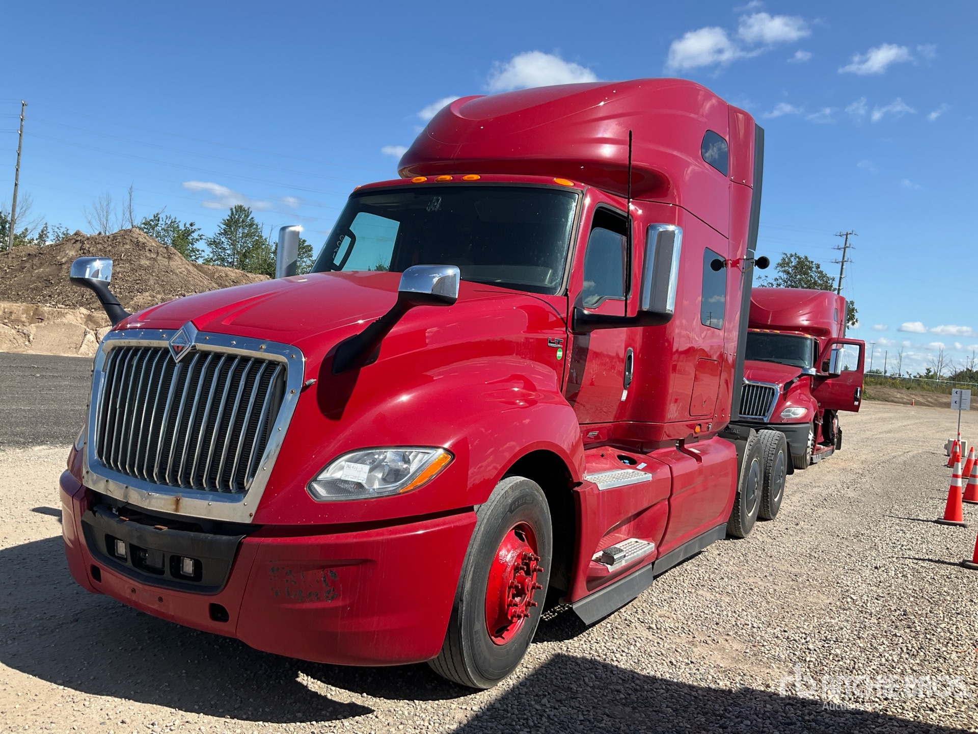 2022 International LT625