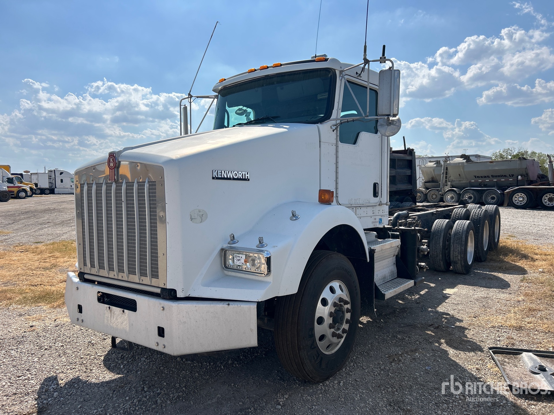Photo of 2009 Kenworth T800