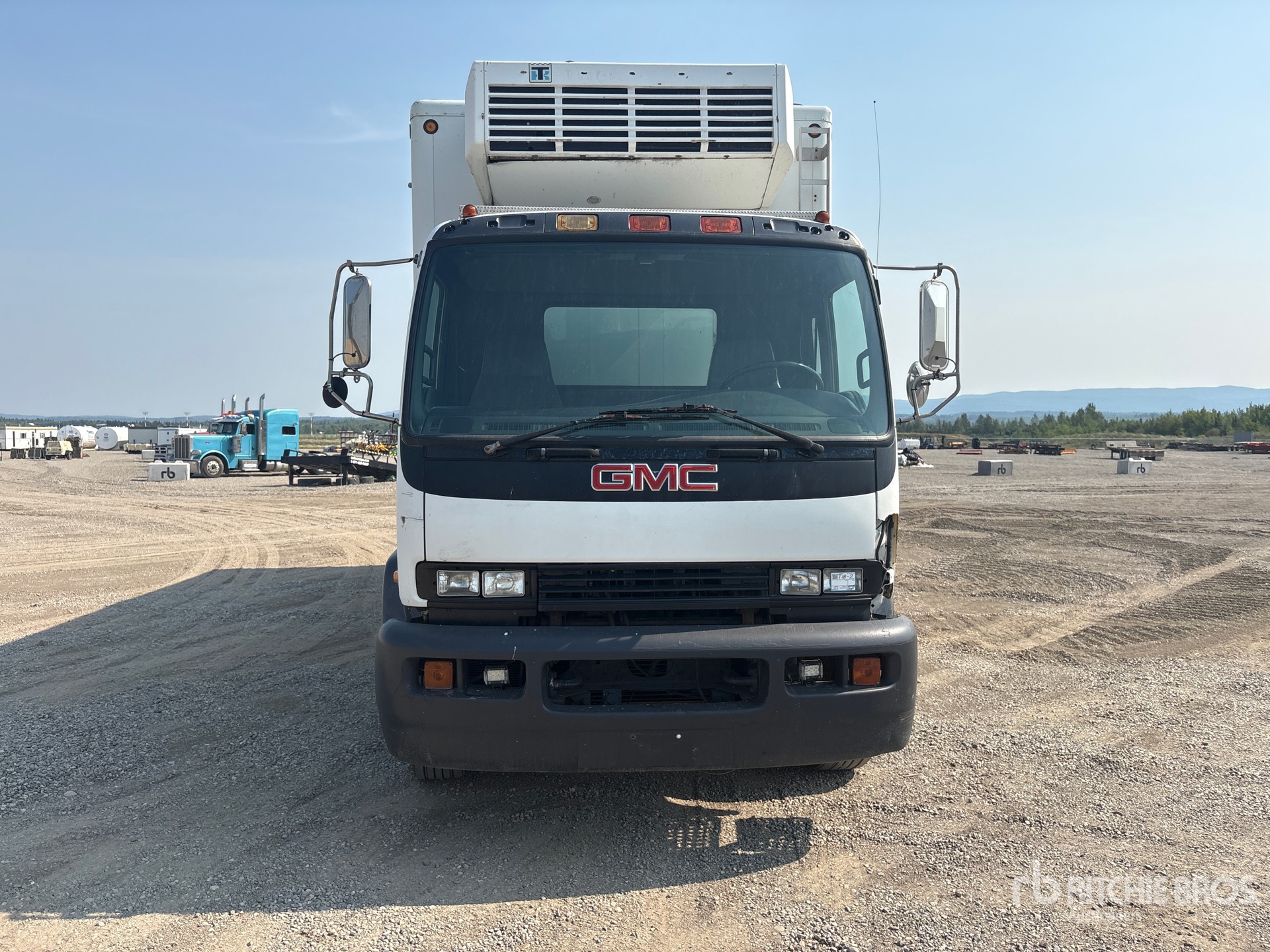 2001 GMC T7500