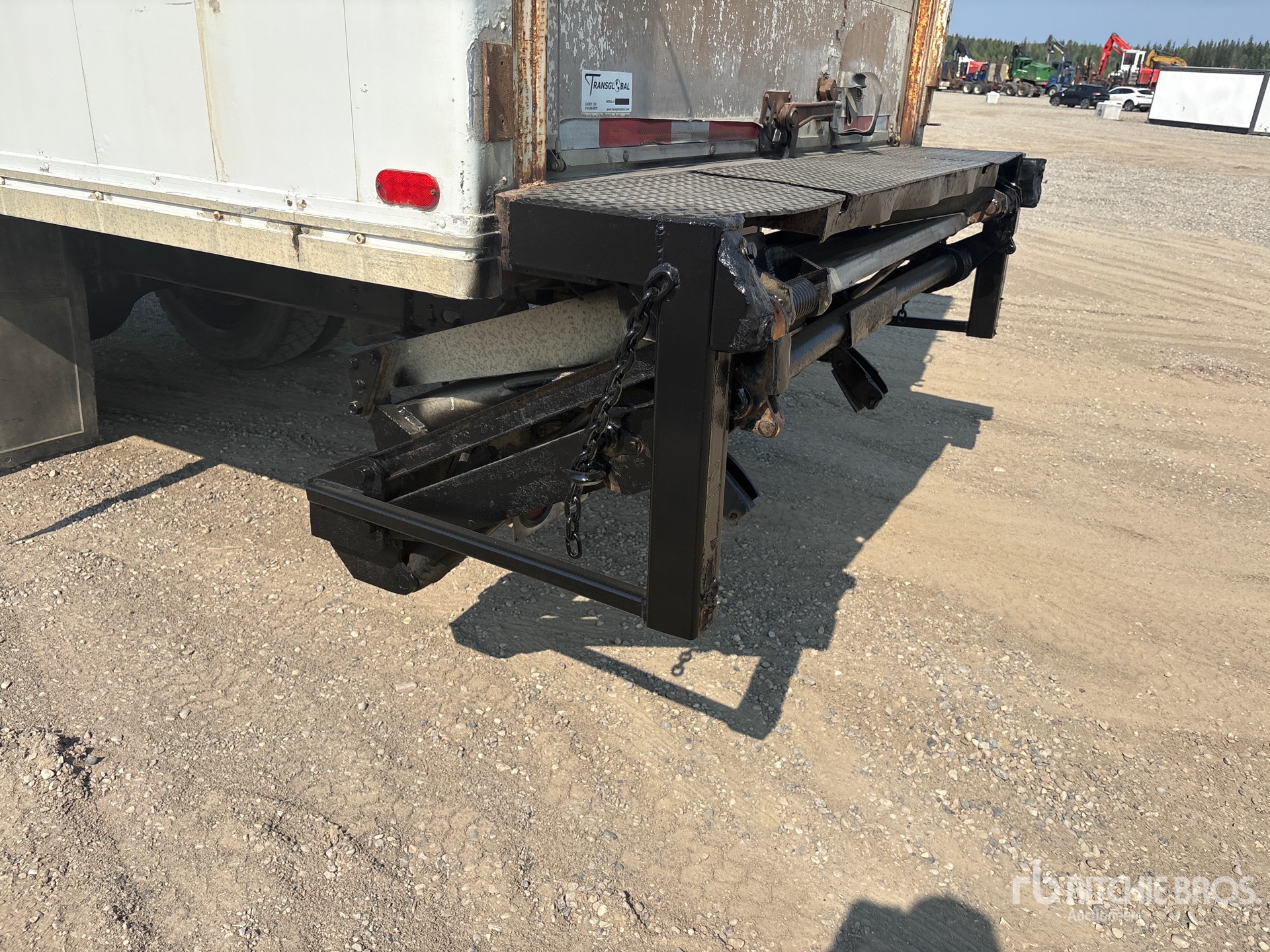 2001 GMC T7500