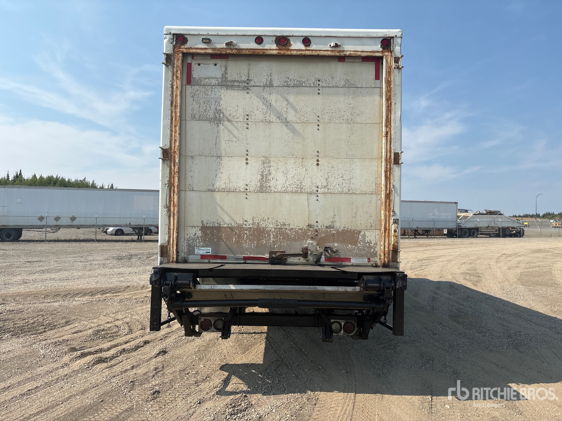 2001 GMC T7500