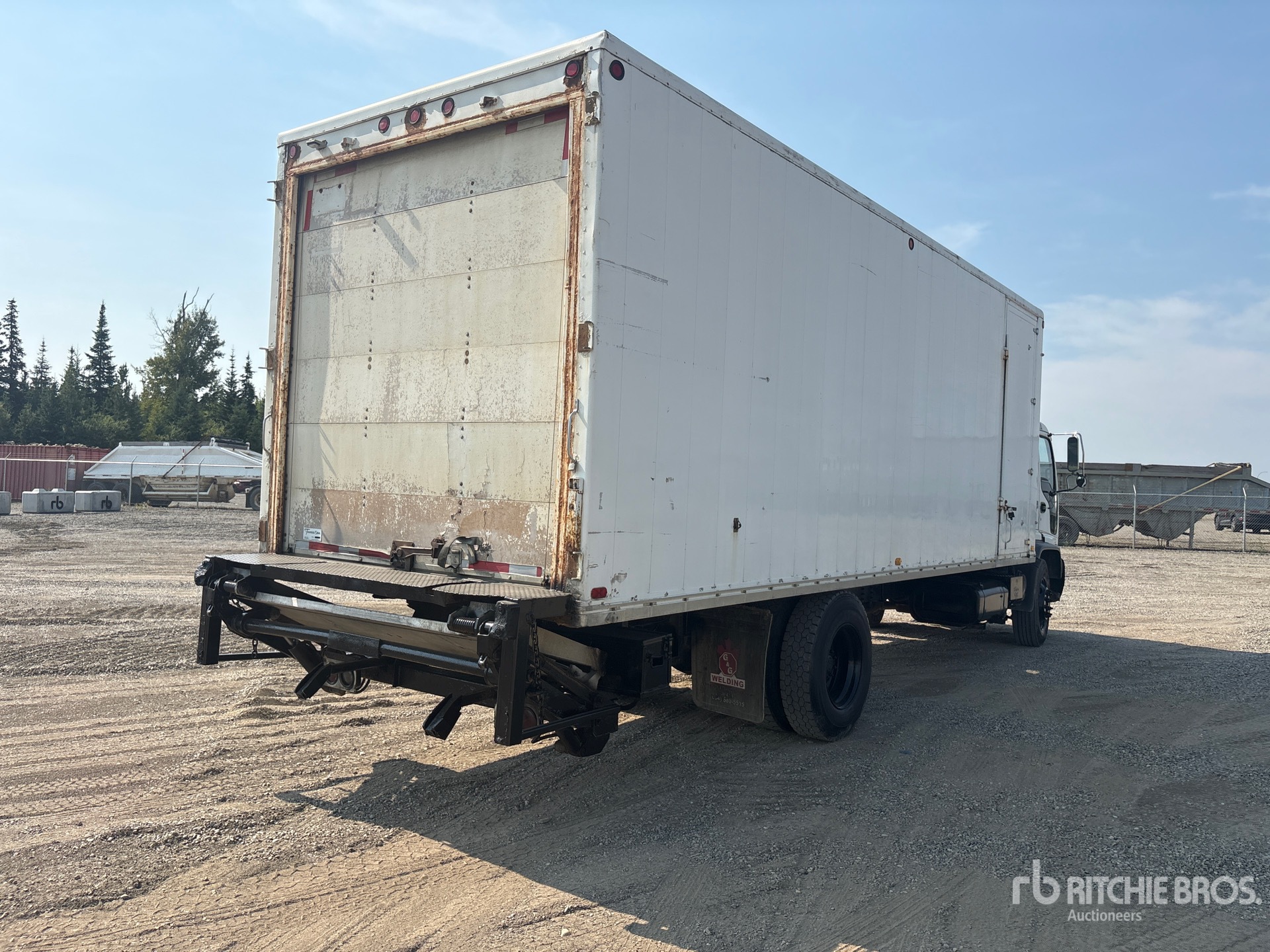 2001 GMC T7500