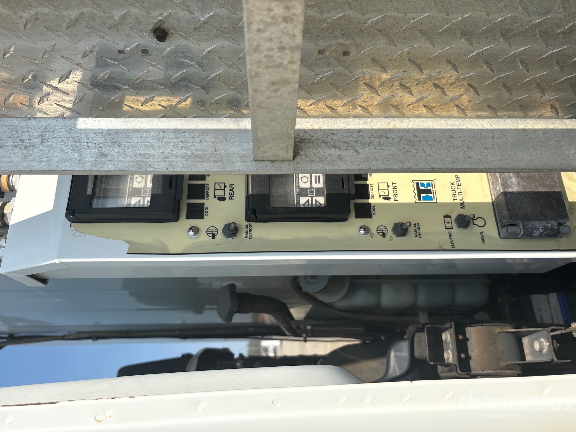2001 GMC T7500