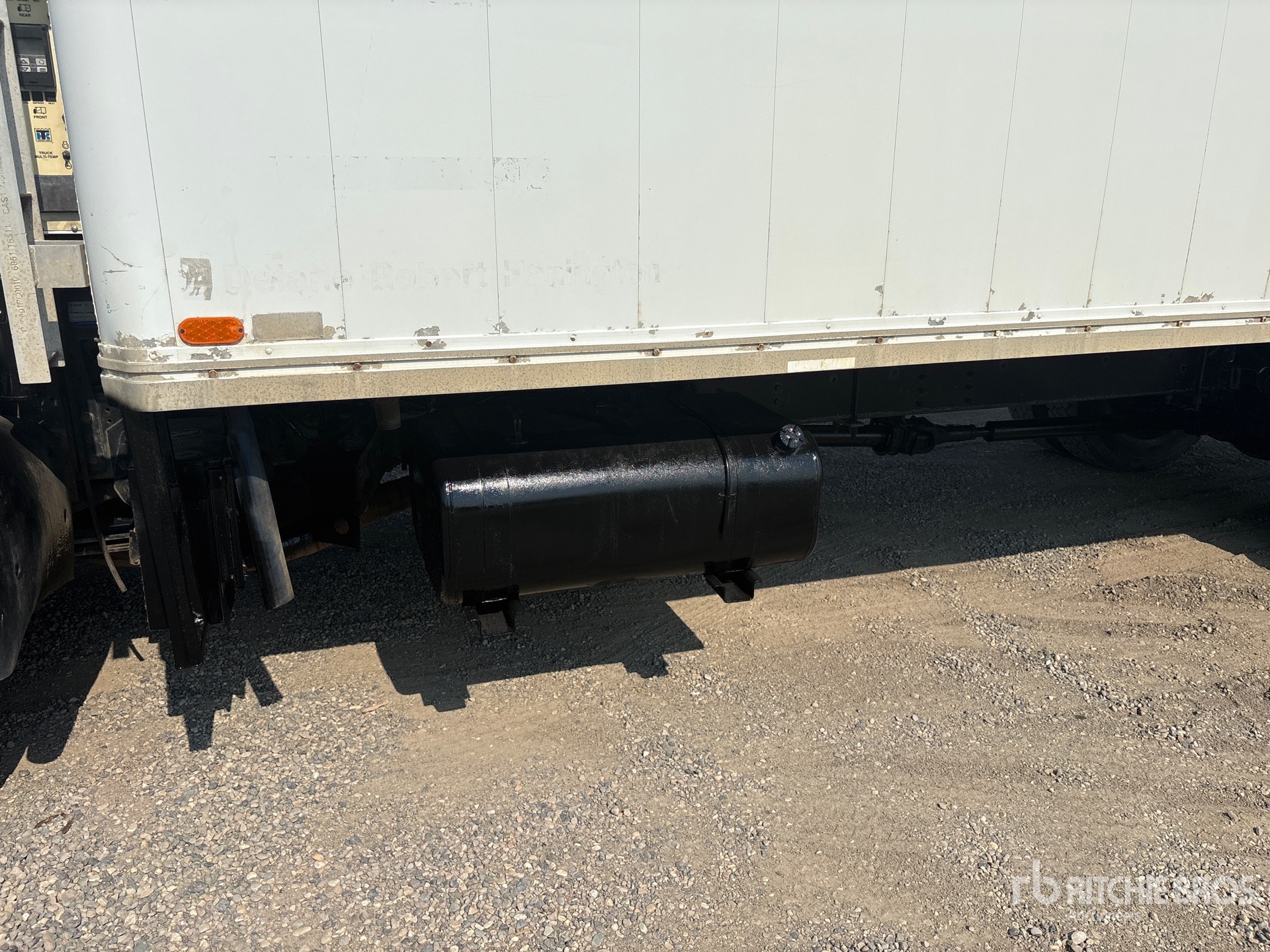 2001 GMC T7500