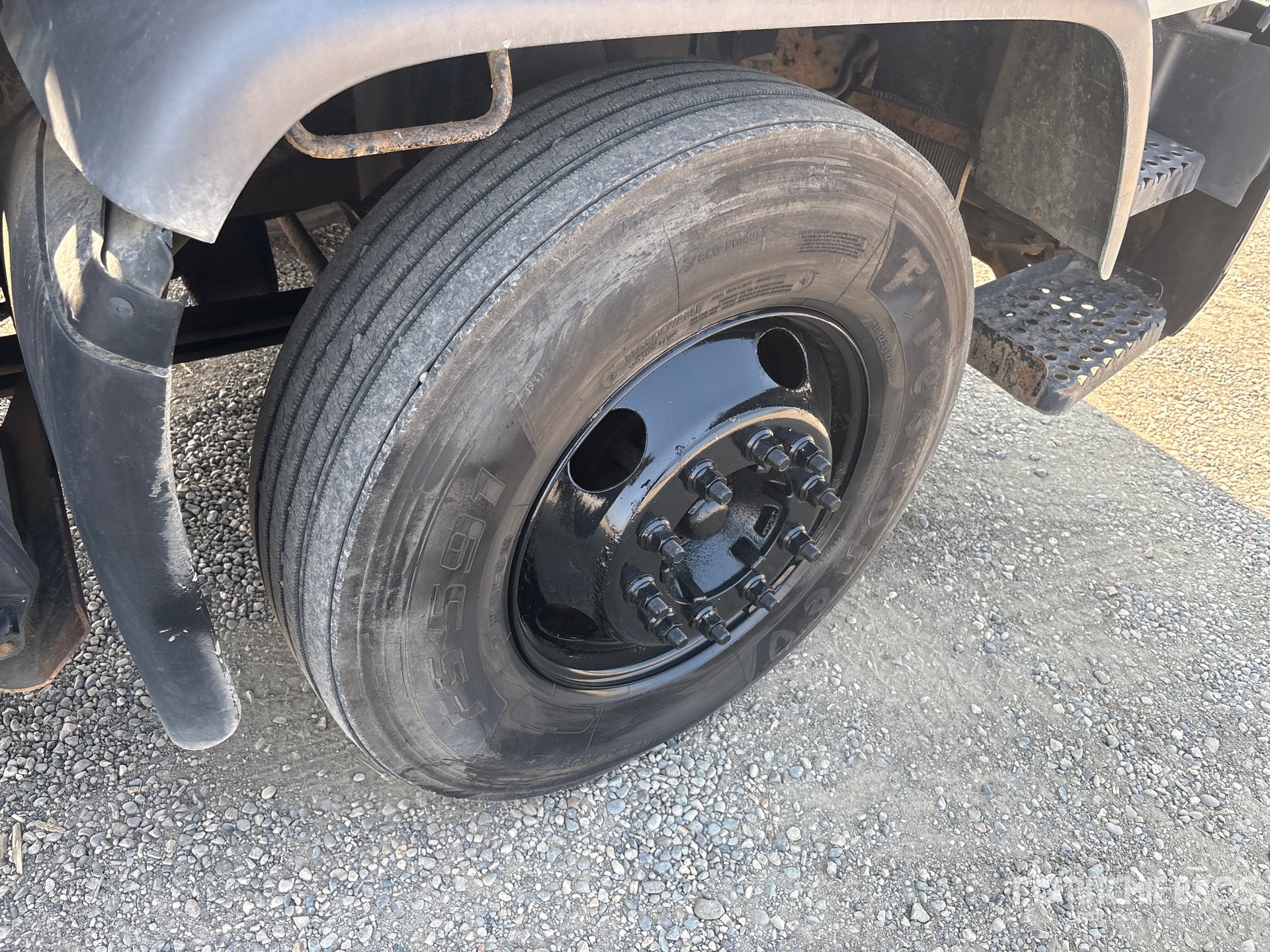 2001 GMC T7500