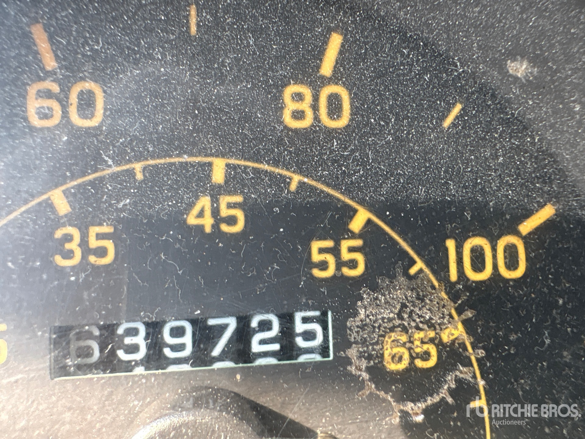 2001 GMC T7500