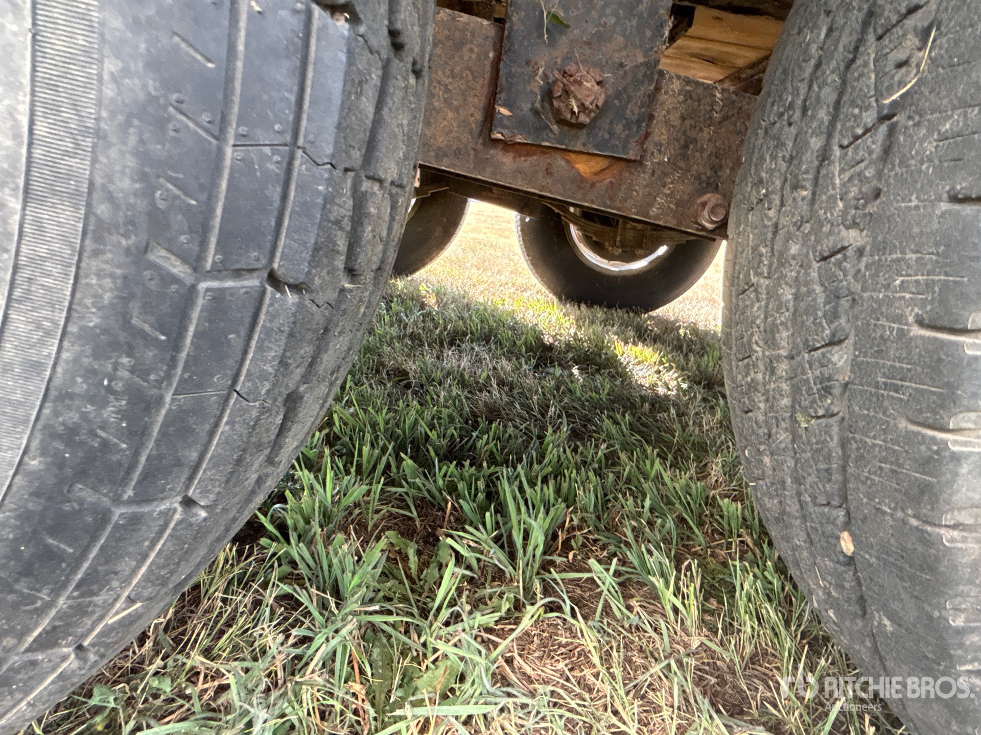 2011 Load Trail 24 ft Tri/A