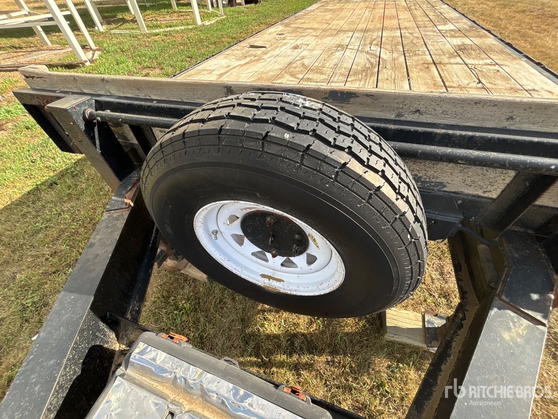 2011 Load Trail 24 ft Tri/A