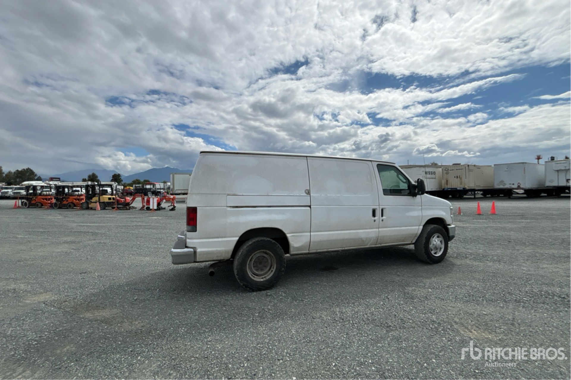 2012 Ford E-350