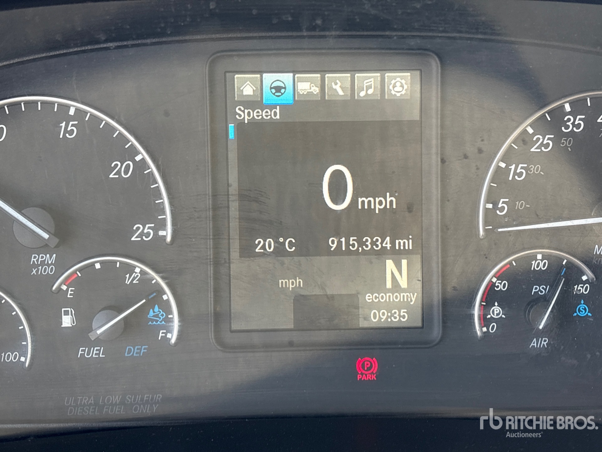 2020 Freightliner CASCADIA 126