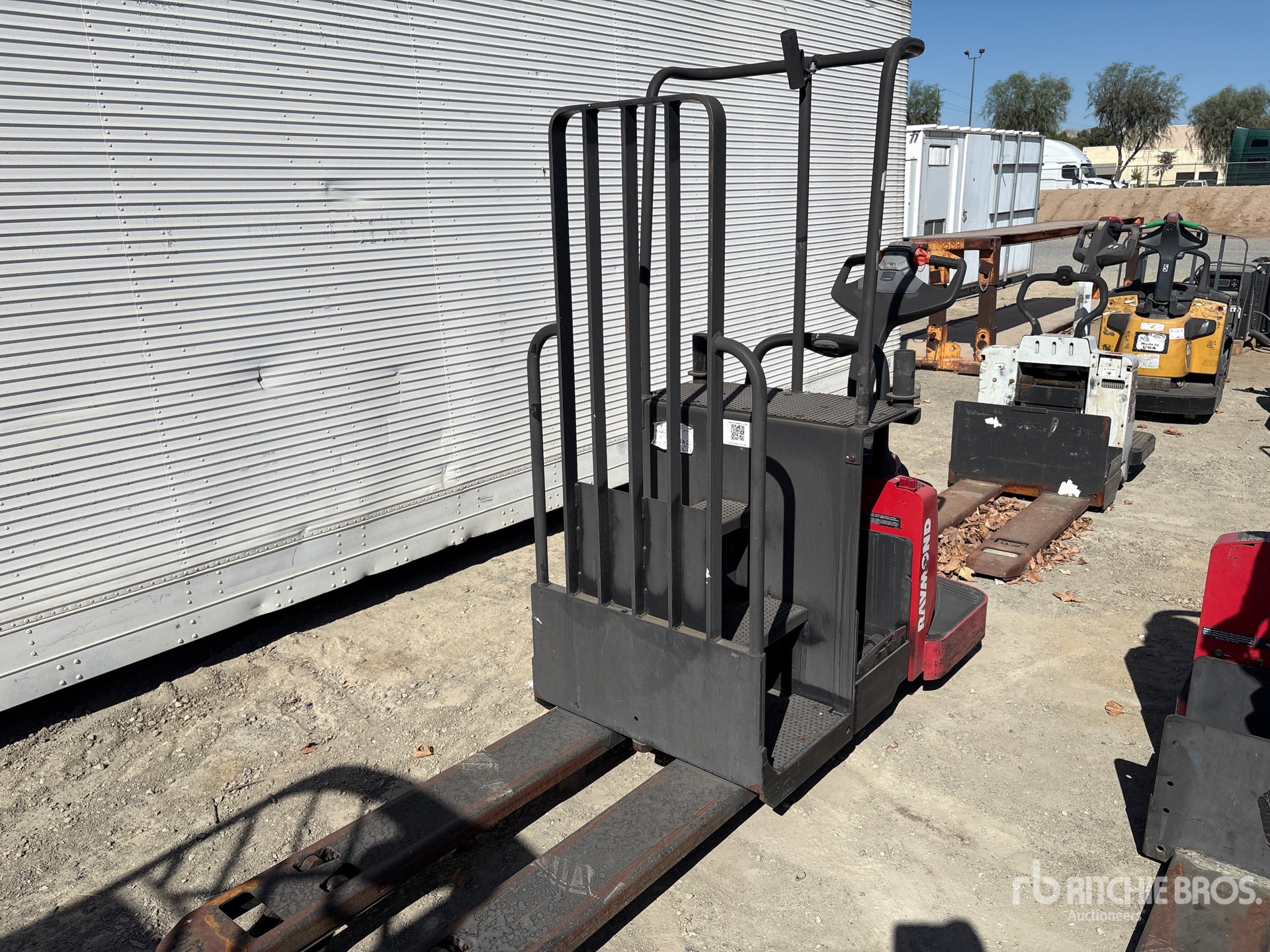 Raymond QUANTITY OF (2) 6000 LB ELECTRIC