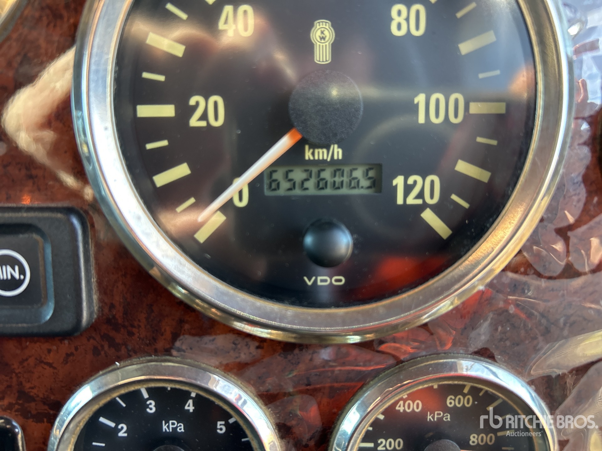 General Appearance with Hour Meter / Odometer