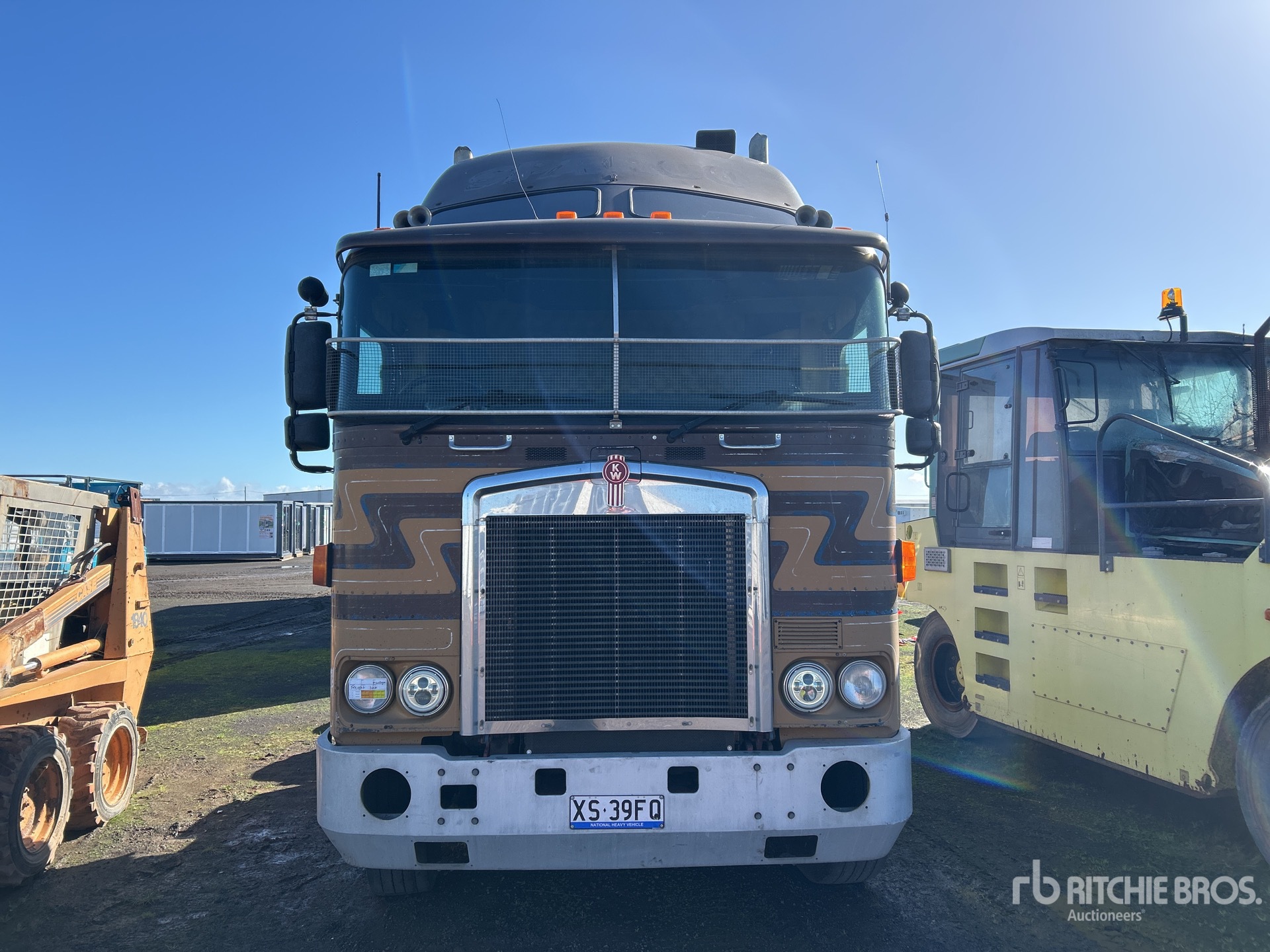 2002 Kenworth K104 AERODYNE
