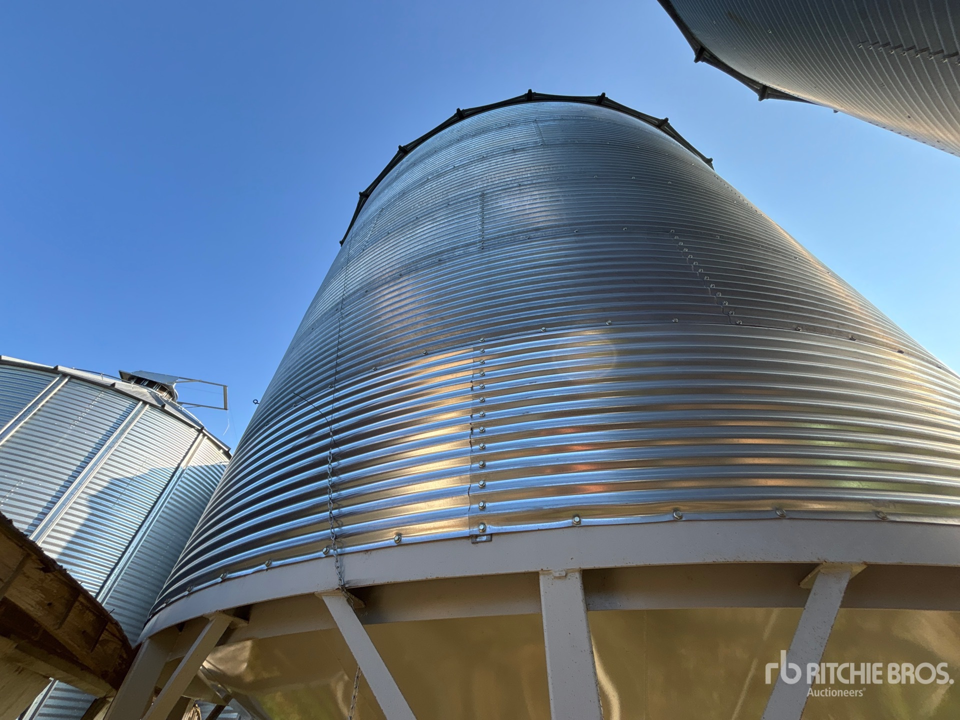Westeel +/- 4500 BU 6 RING HOPPER