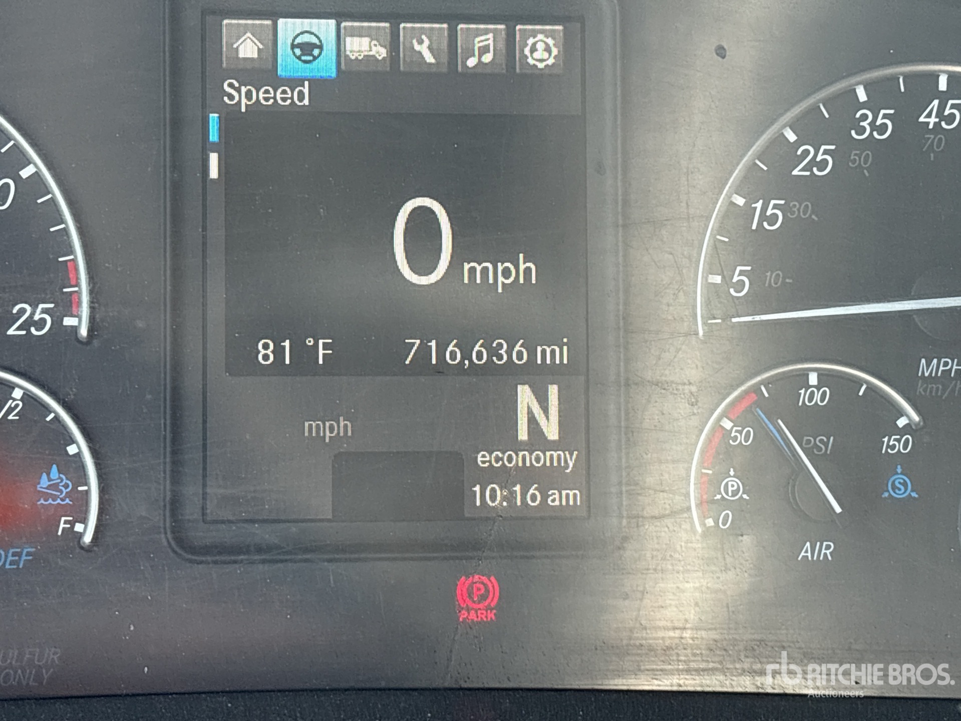 2020 Freightliner CASCADIA 126