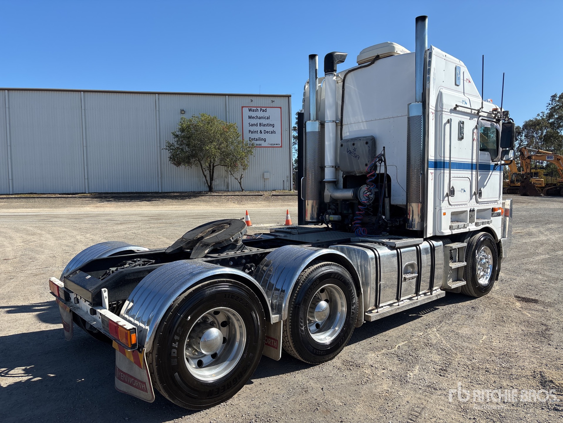 2010 Kenworth K108