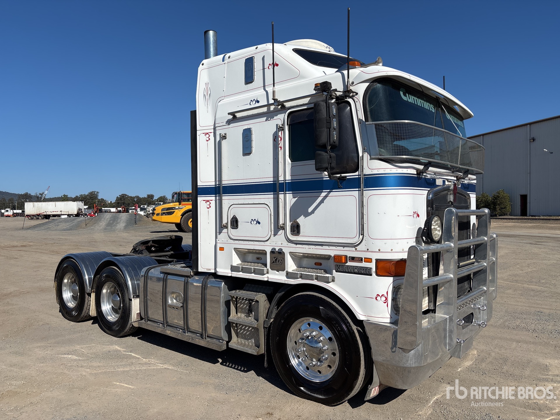 Photo of 2010 Kenworth K108