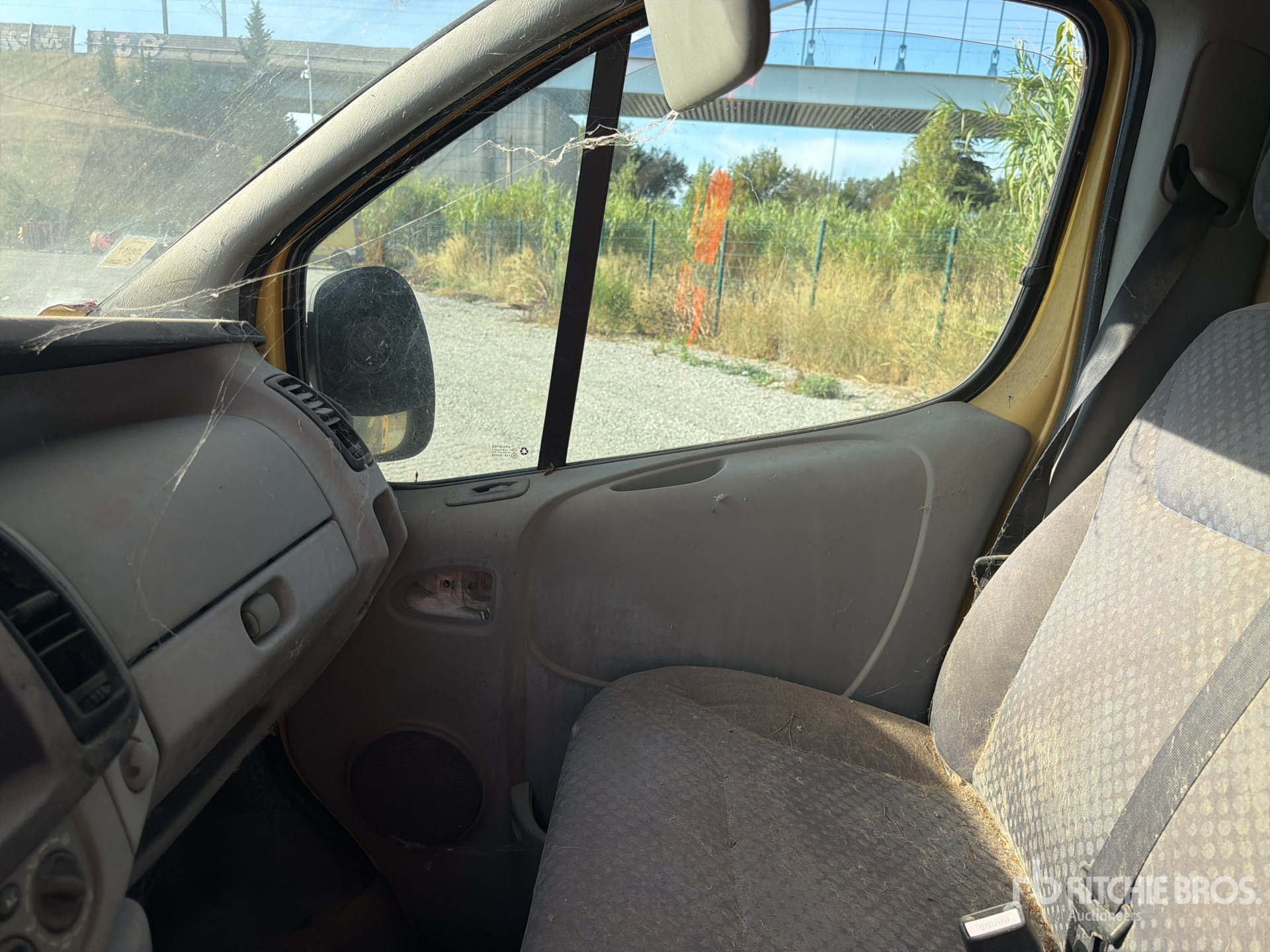 2010 Renault TRAFIC DCI150