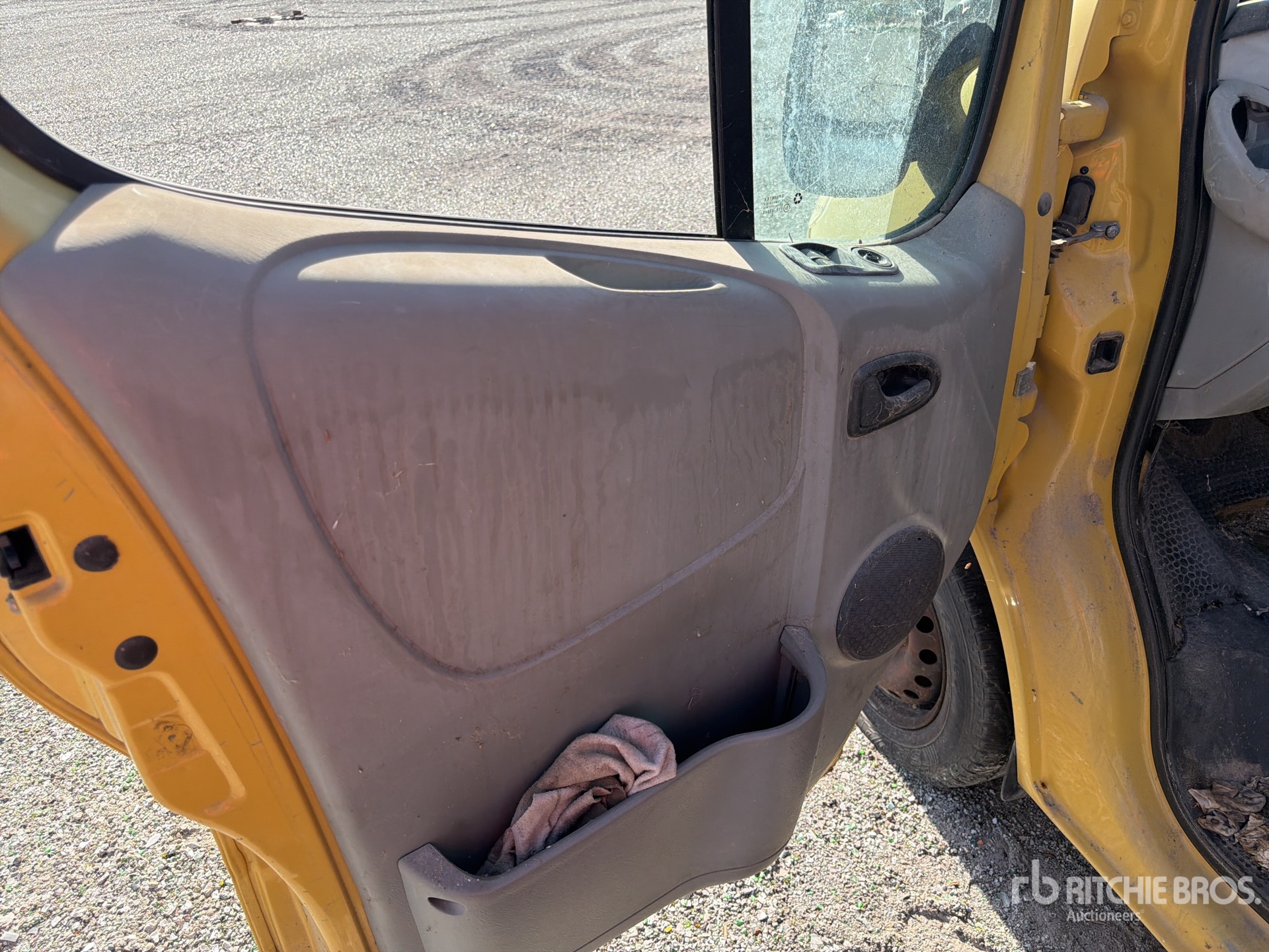 2010 Renault TRAFIC DCI150