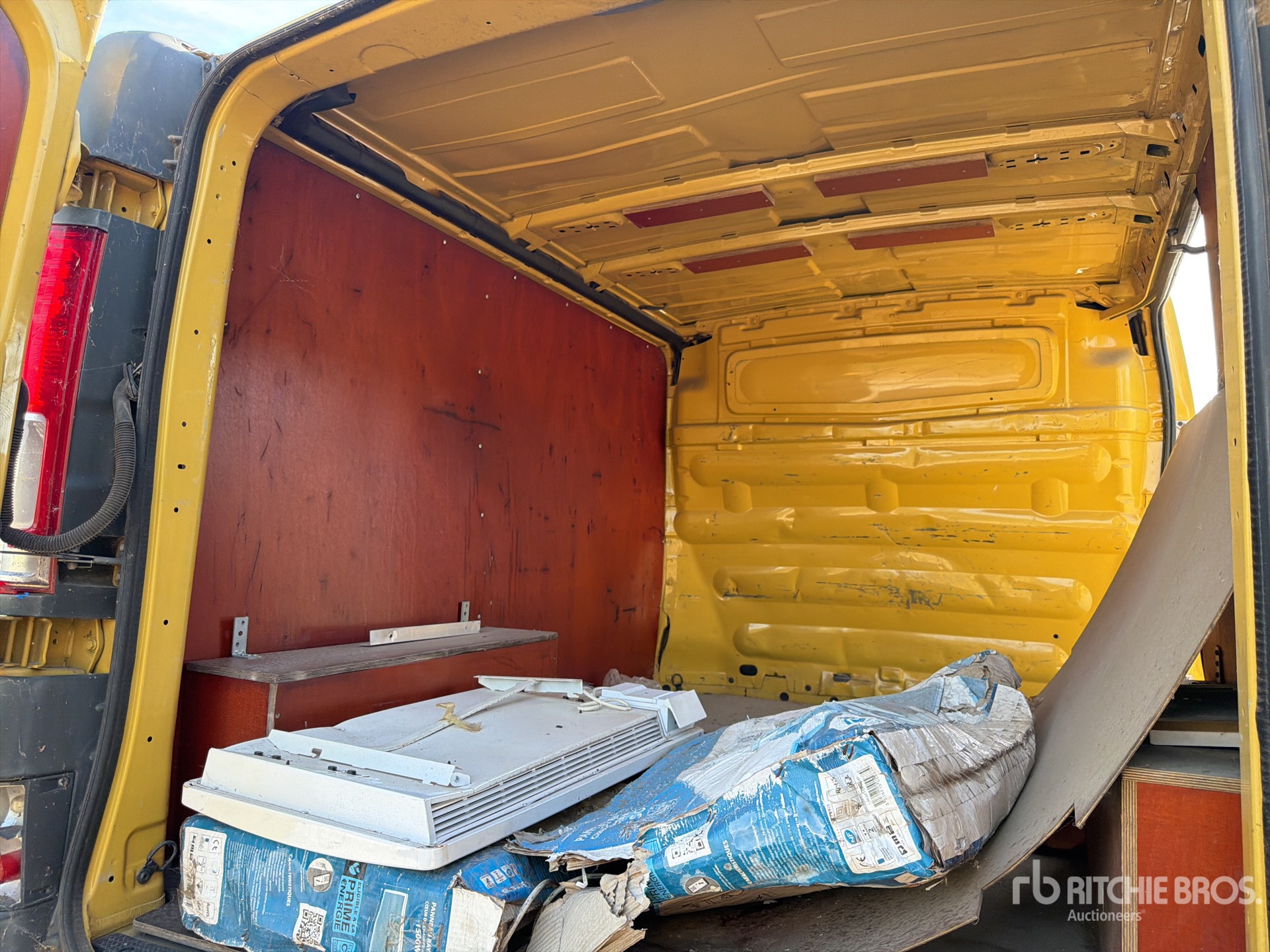 2010 Renault TRAFIC DCI150