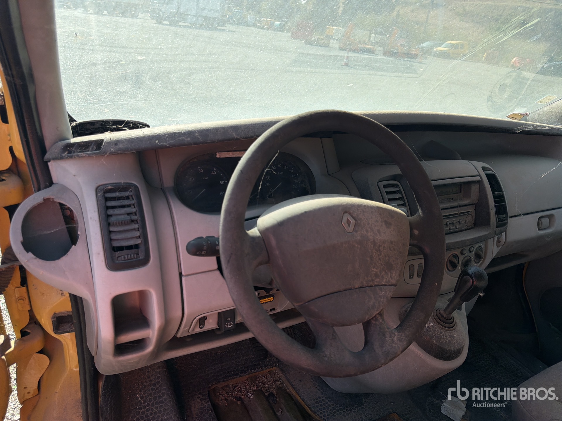 2010 Renault TRAFIC DCI150