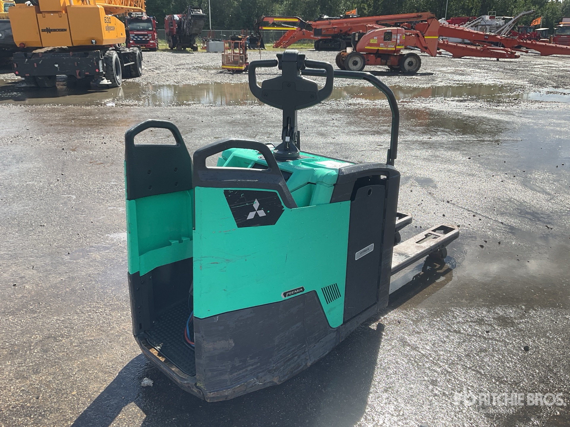 2022 Mitsubishi PBF20N3R
