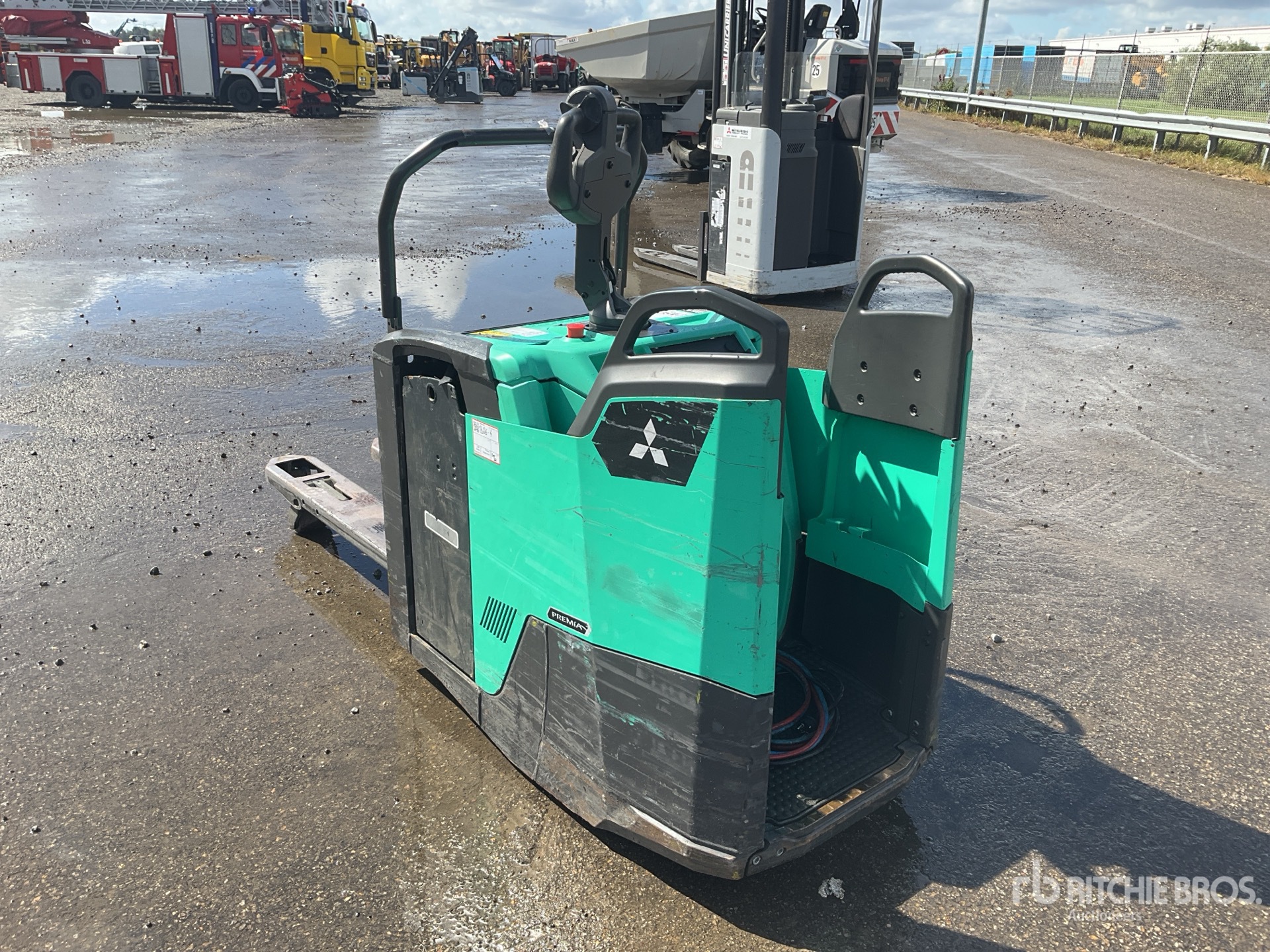 2022 Mitsubishi PBF20N3R