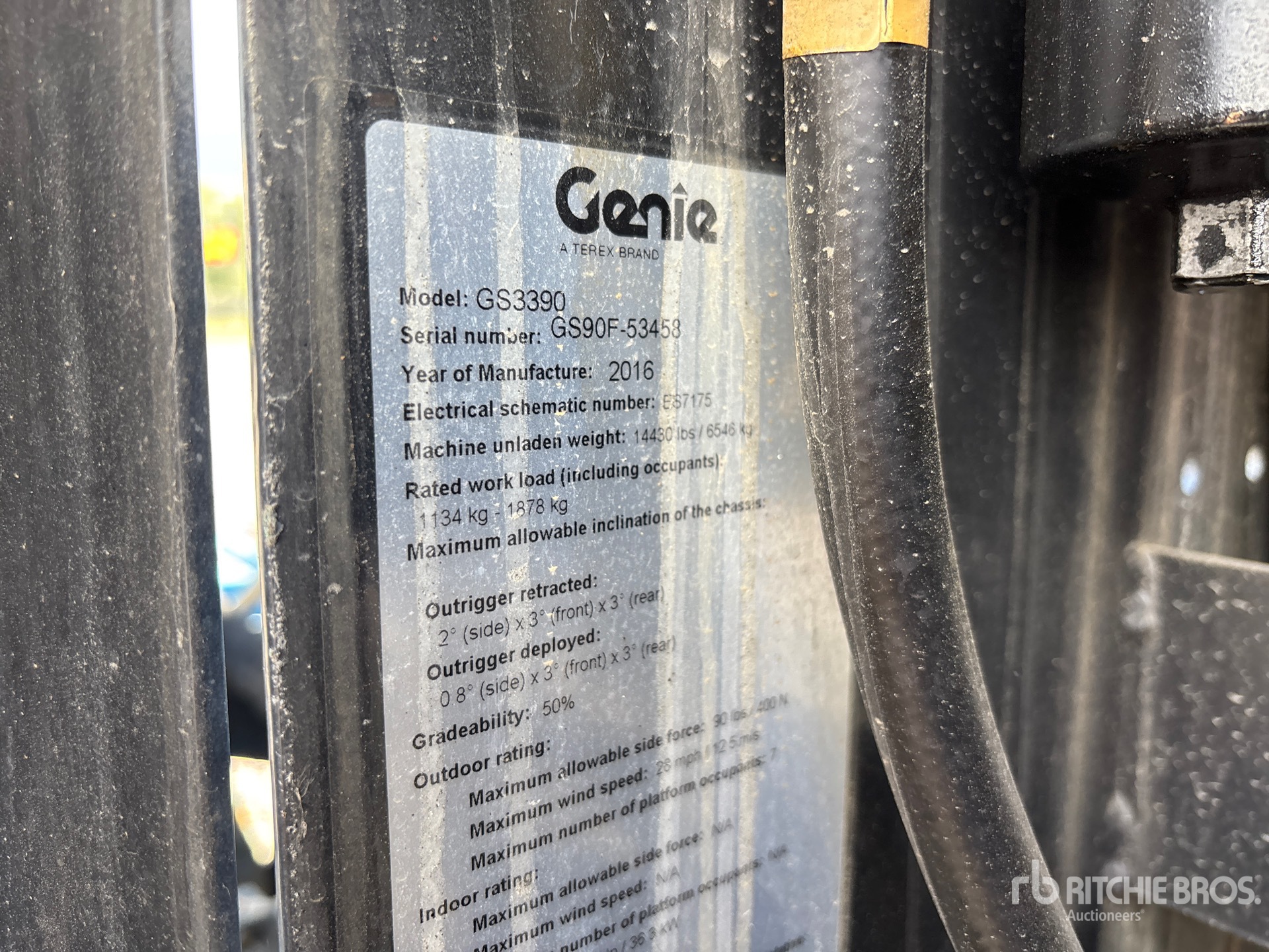 2016 Genie GS3390