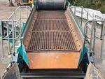 Feeder with Plataforma de la criba