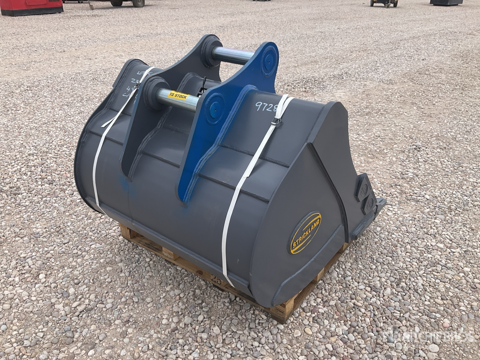 Strickland 48 IN LOADING - FITS HITACHI ZX135