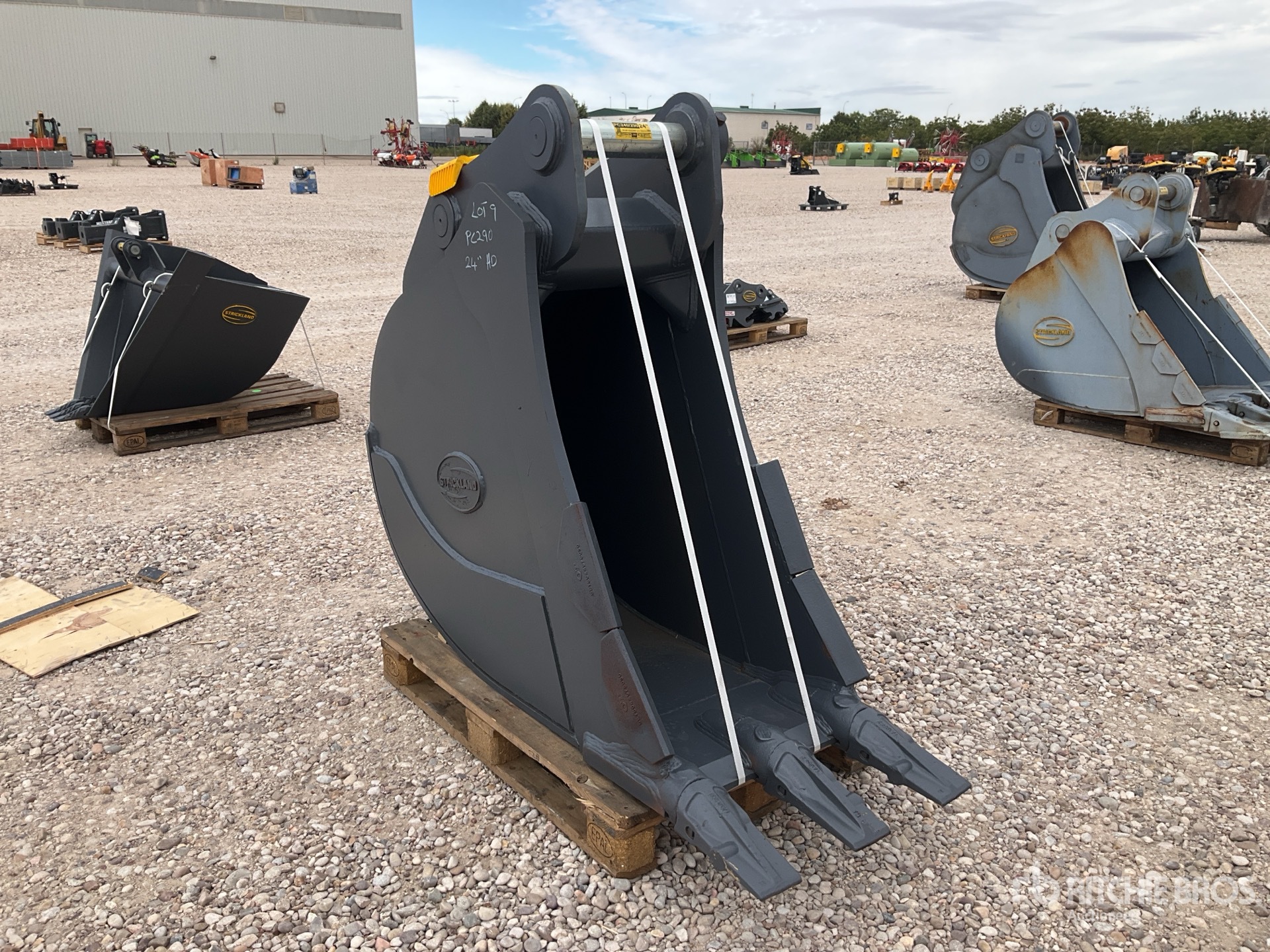 Photo of Strickland 24 in Trench - Fits Komatsu PC290