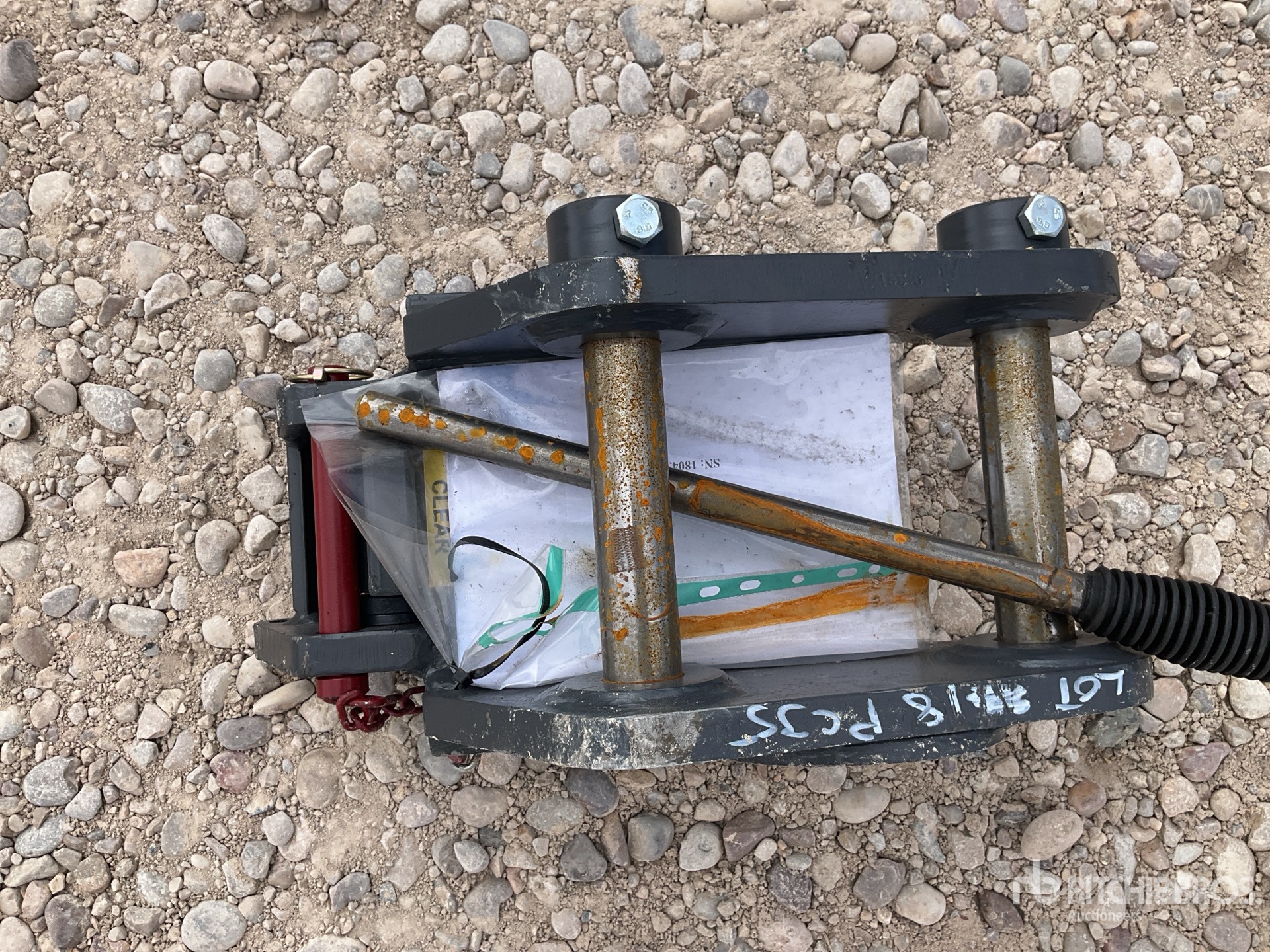 Strickland EXCAVATOR HITCH - FITS KOMATSU PC35