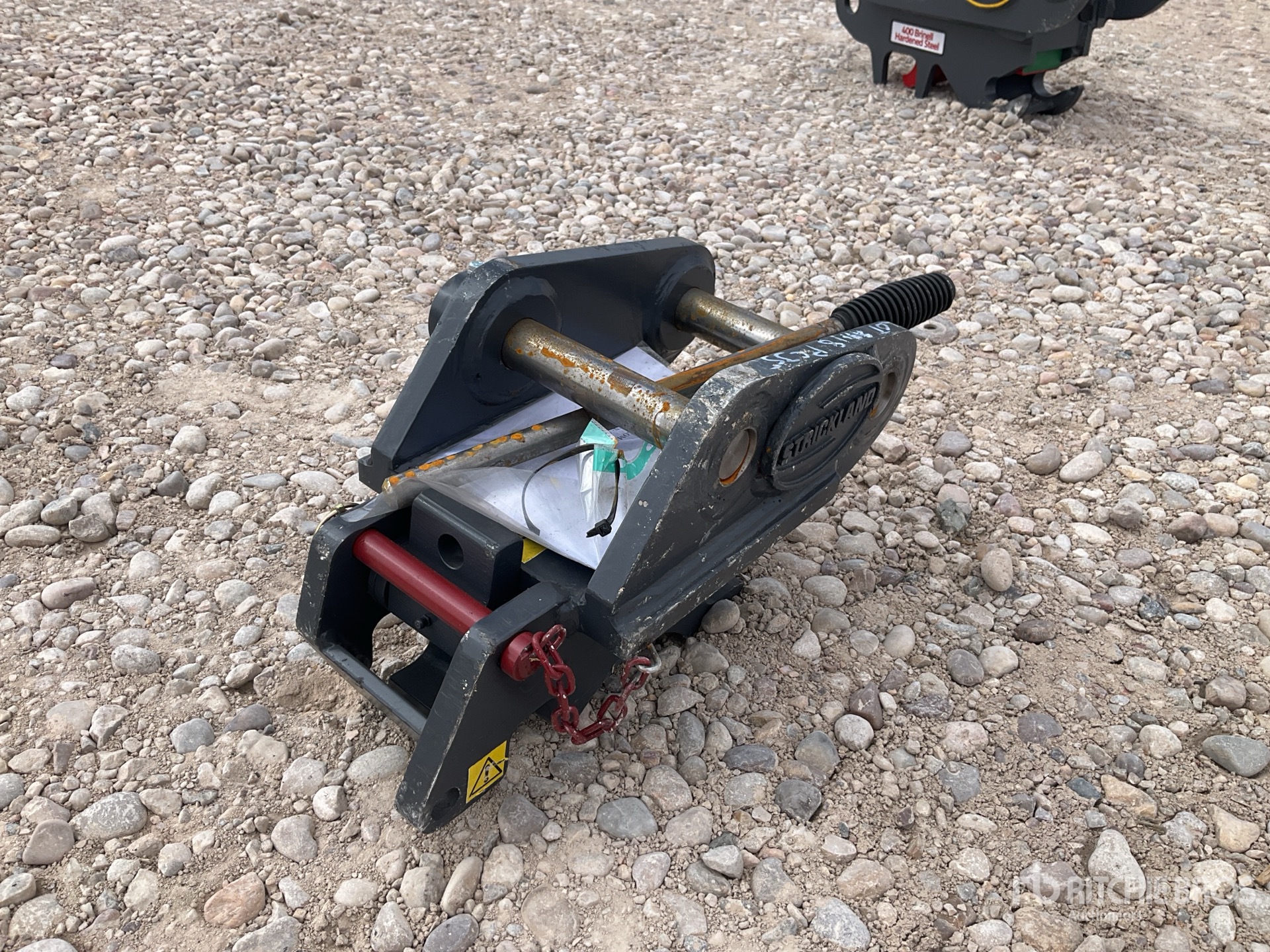 Strickland EXCAVATOR HITCH - FITS KOMATSU PC35