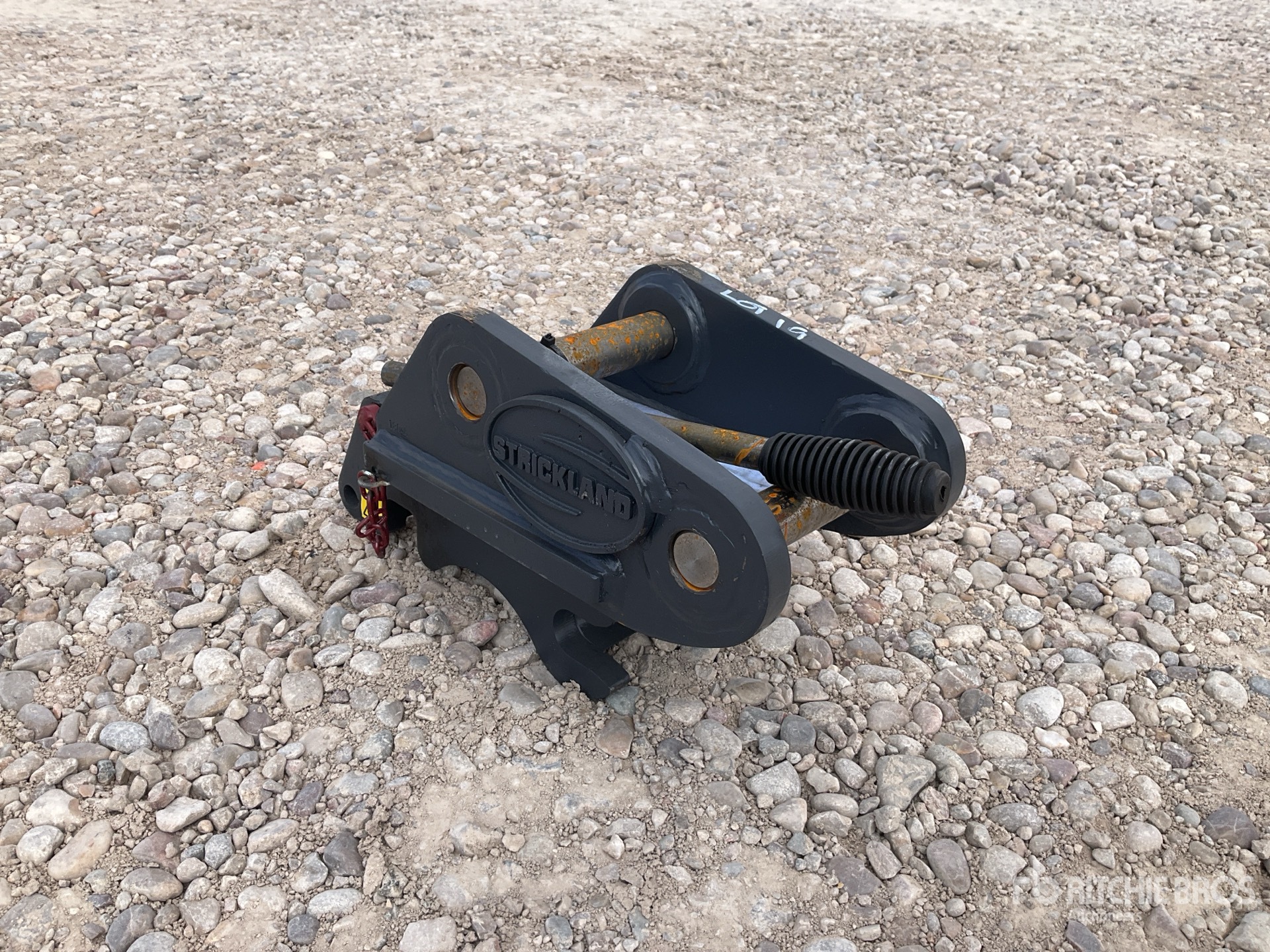 Photo of Strickland Excavator Hitch - Fits Komatsu PC35