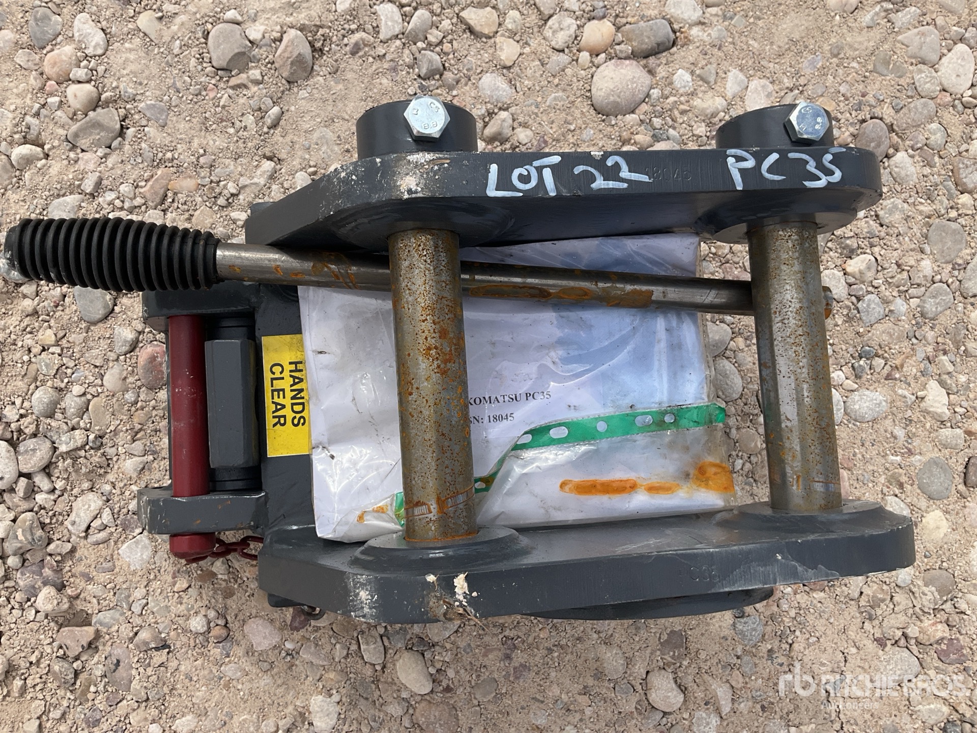 Strickland EXCAVATOR HITCH - FITS KOMATSU PC35